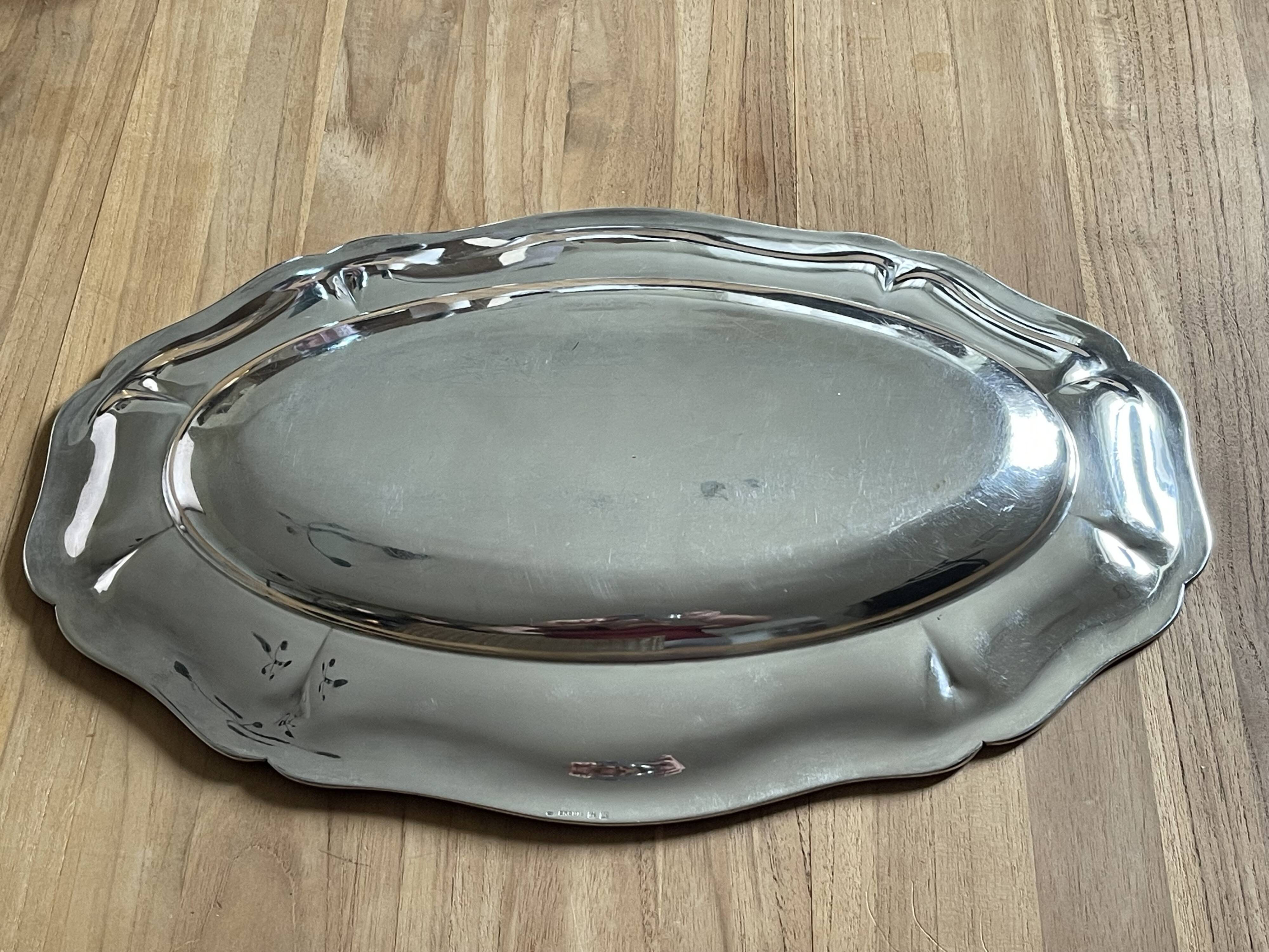 Plat en métal argenté ercuis