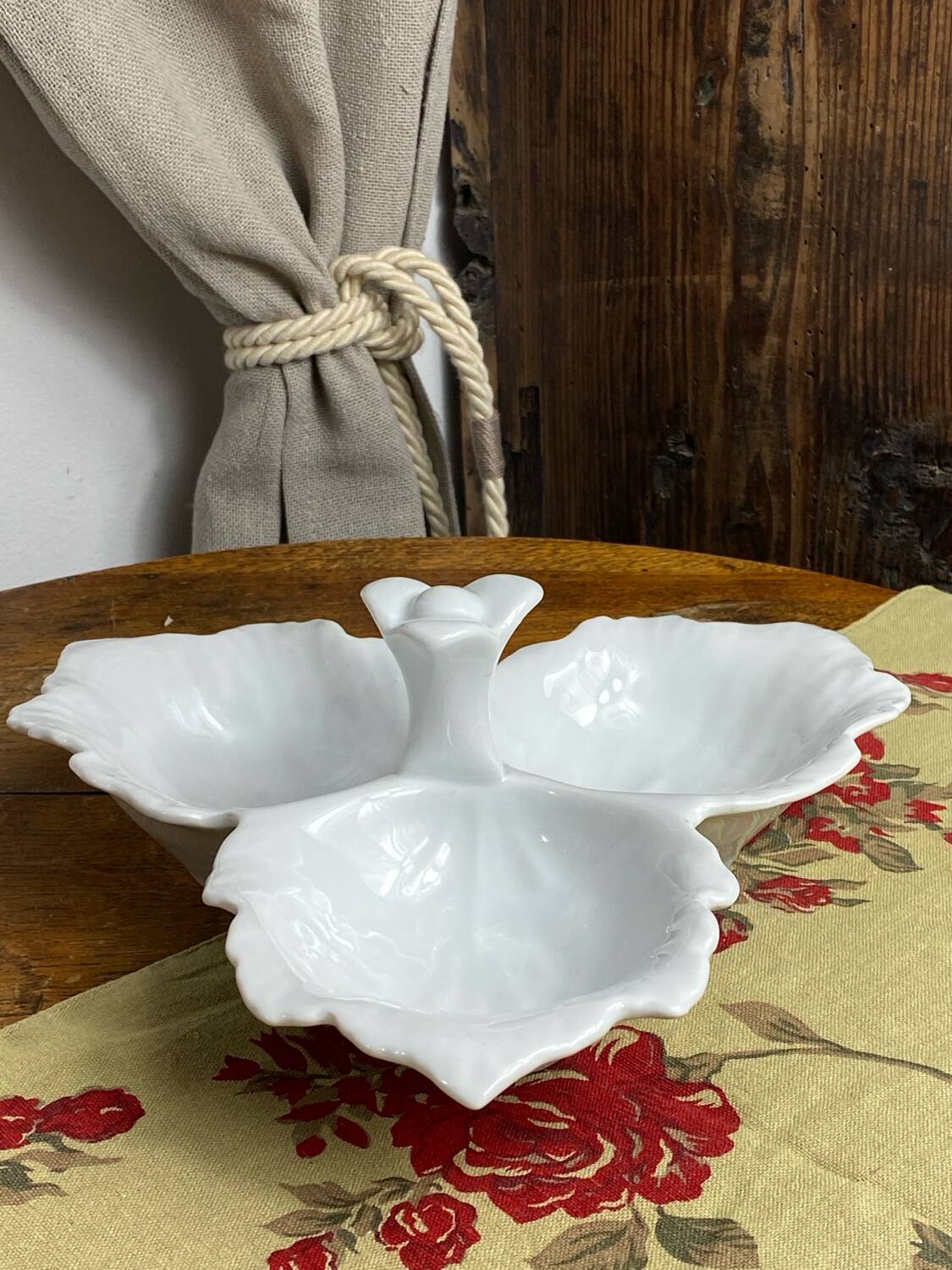 Segmented serving dish, leaf shape, porcelain, Bavaria