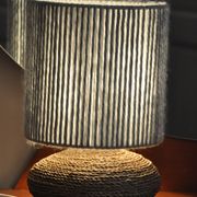Lampe rafia et laine