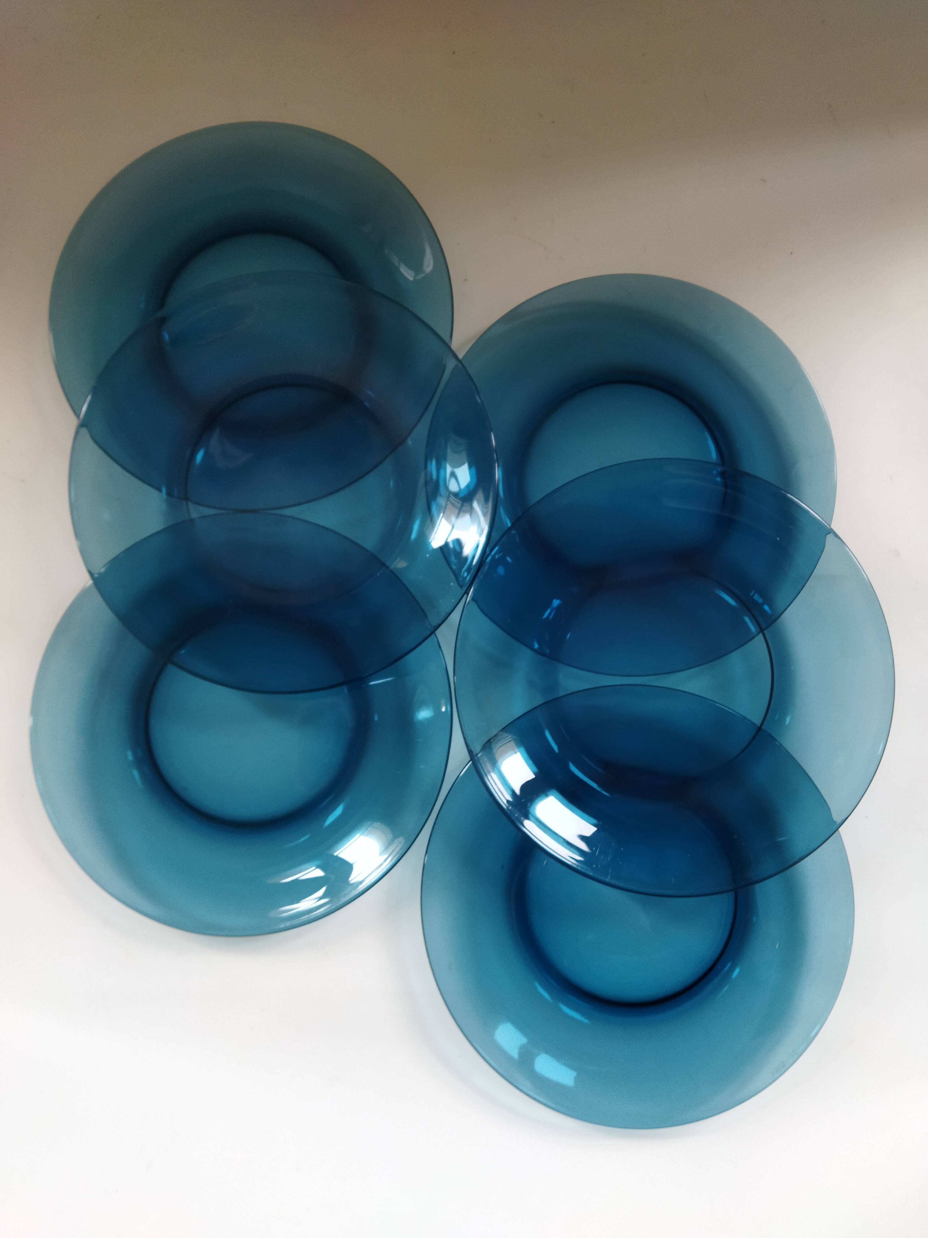 6 Vereco dinner plates