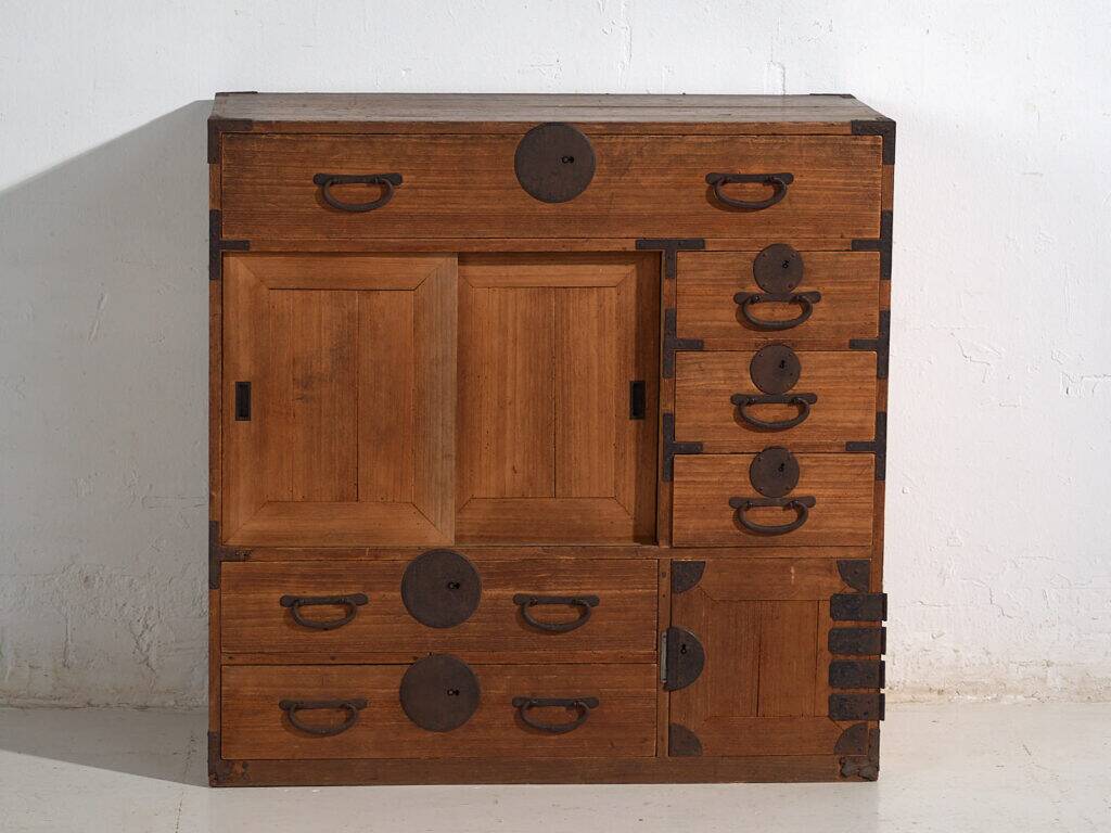 Antique storage furniture – Meiji / Taishō period (c.1868-1926) #98