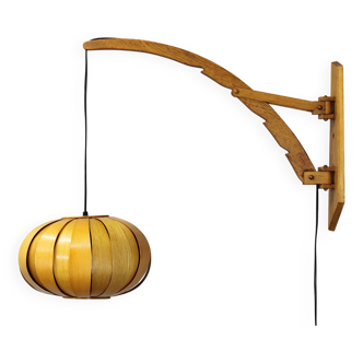 Lampe murale en bois des années 1960 par Pokrok Zilina, Tchécoslovaquie