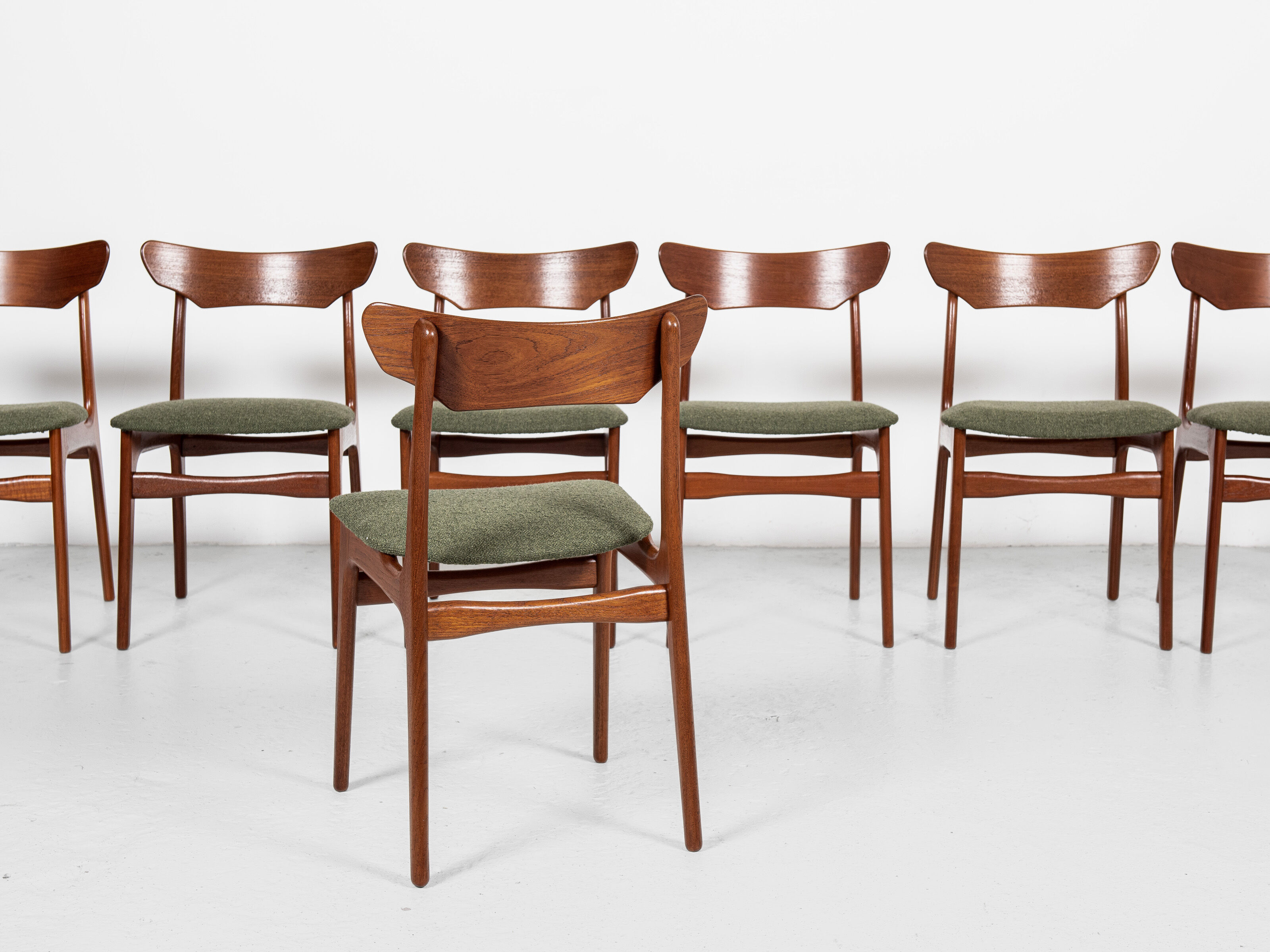 10 chairs in teak by Schiønning & Elgaard 1960s