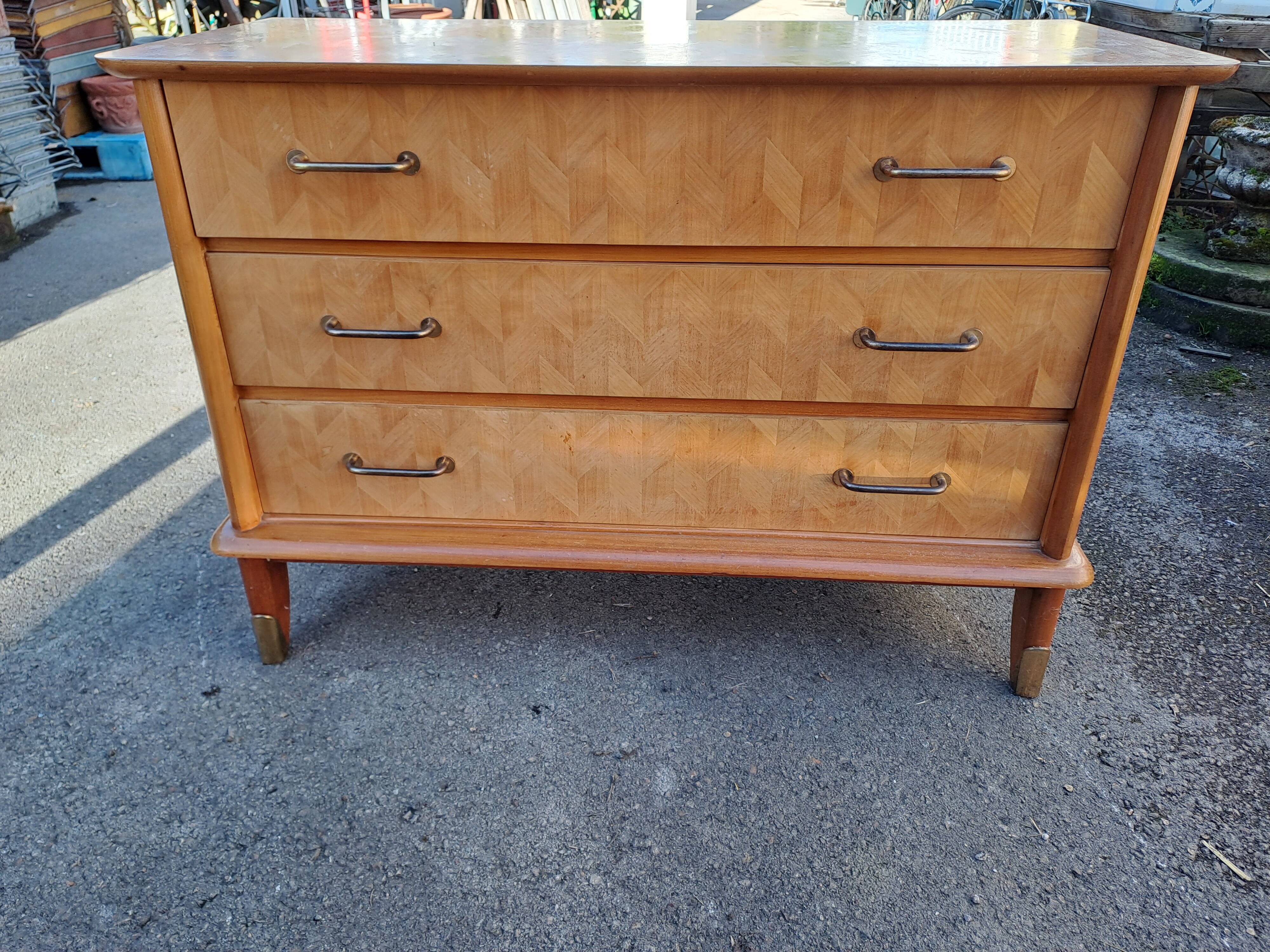 Vintage chest of drawers