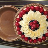 Pie dish with lid