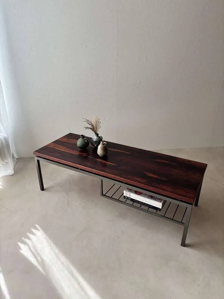 Mid-century design coffee table in rosewood from the 1960s.