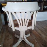 White swivel chair