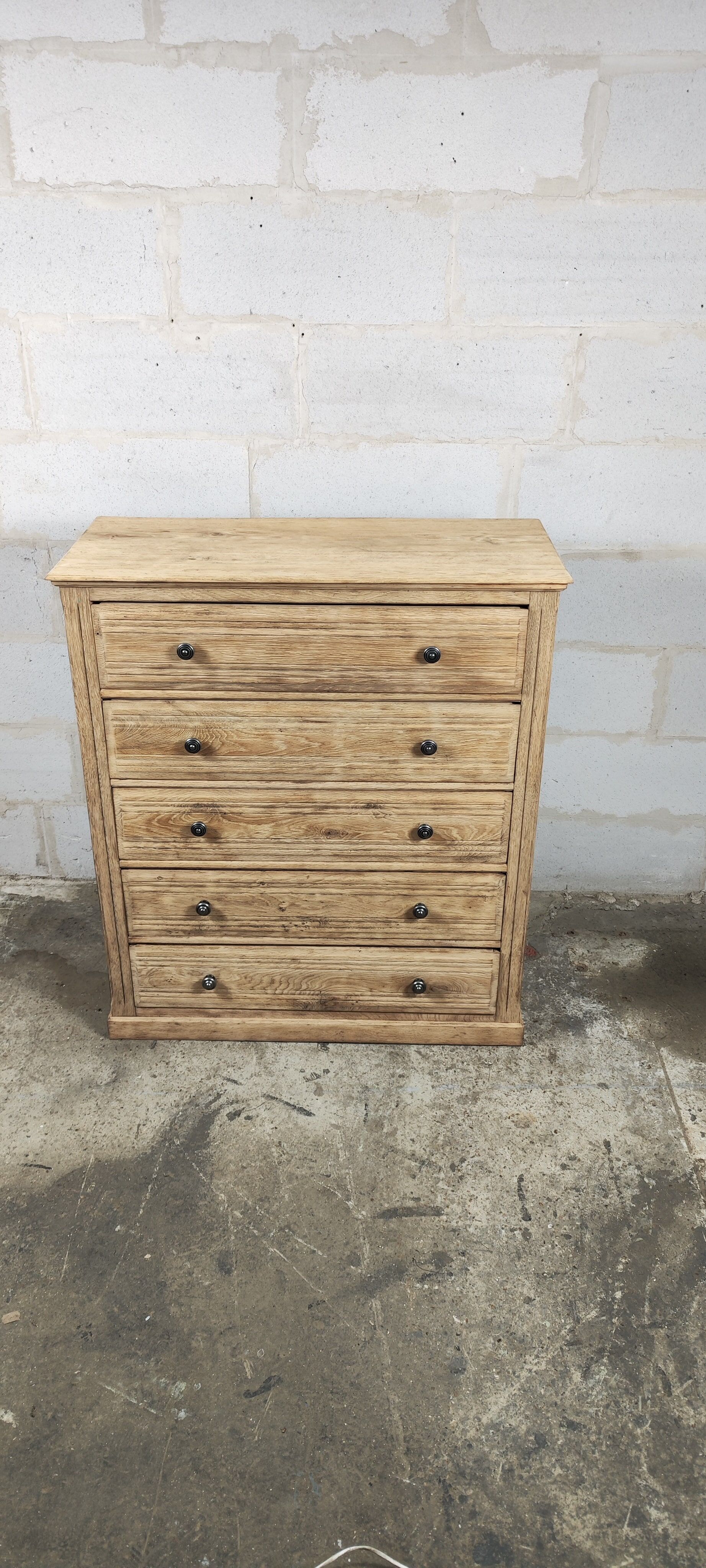 Oak chest of drawers five drawers