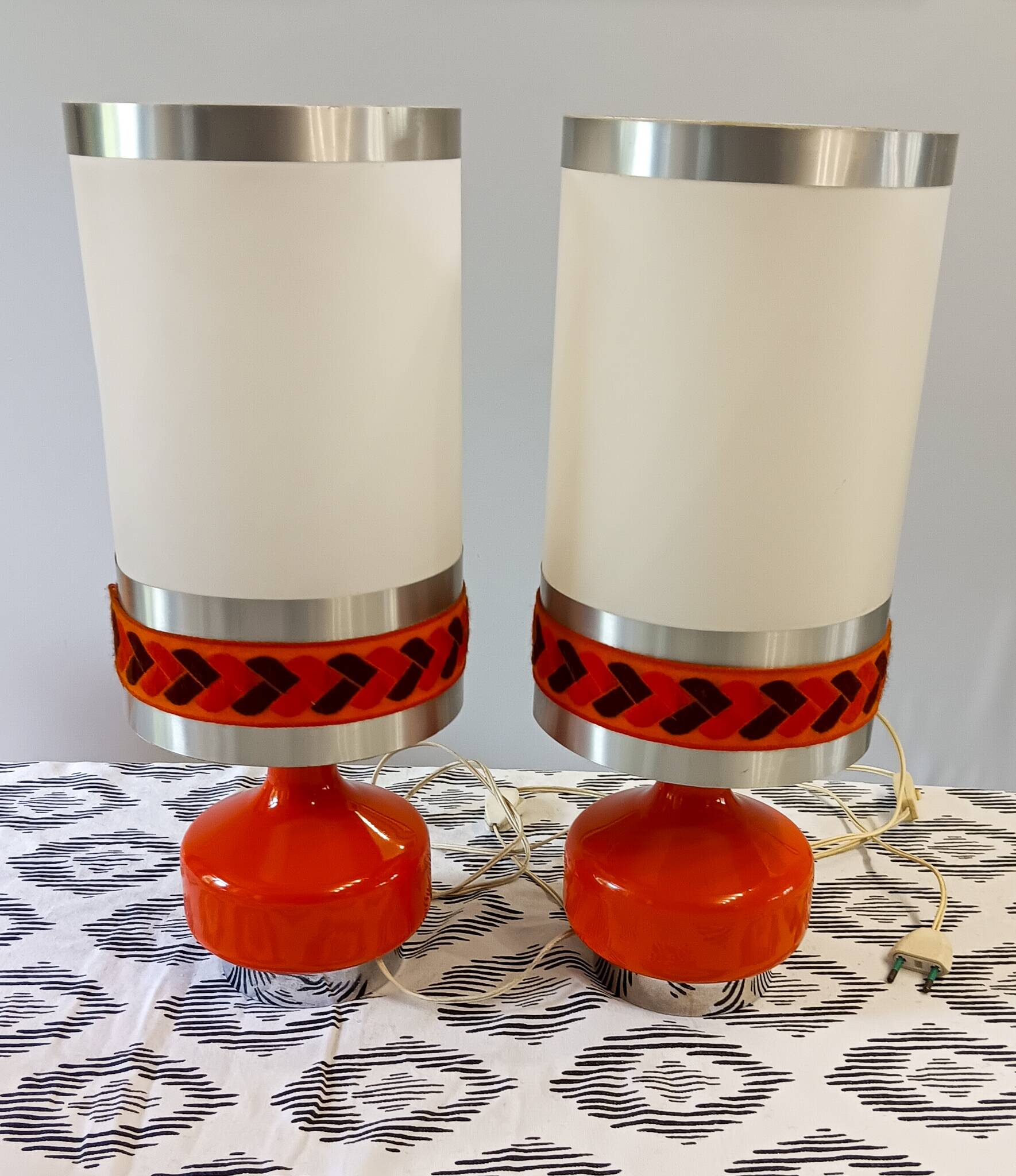Paire de lampes de table/chevet vintage années 1970 orange.