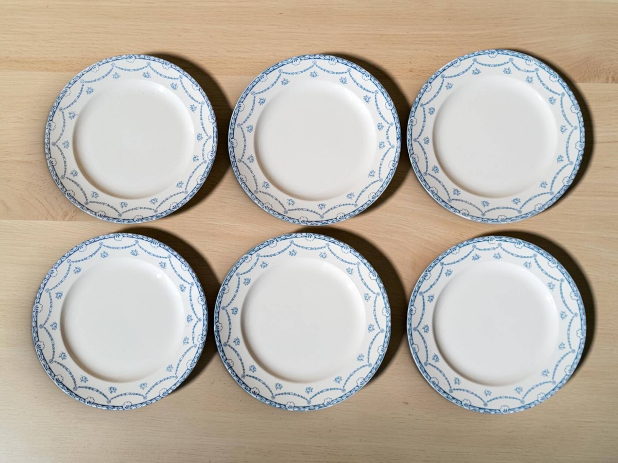 6 plates in English earthenware "Cheltenham" — F. Winkle & Co