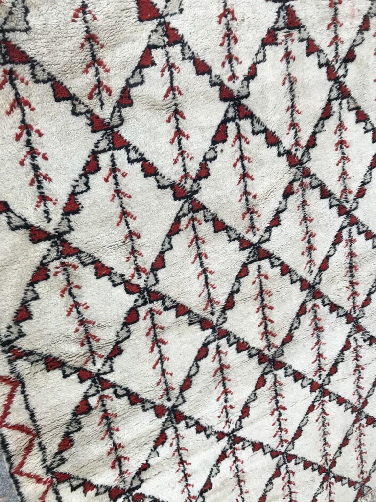 Former carpet blessed ouarain Moroccan 154 x 195 cm