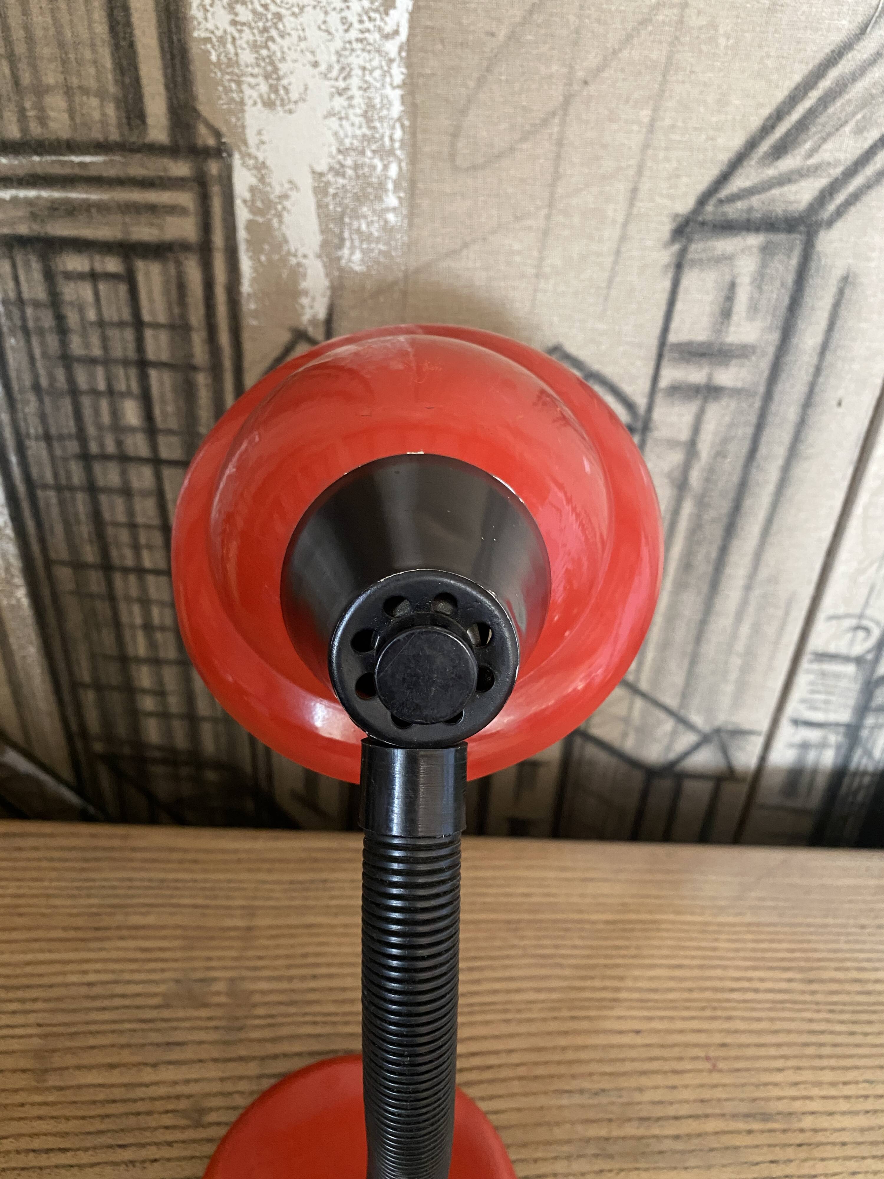 Desk lamp "Col de Cygne Aluminor Red Pop Art France - 1970 in Metal