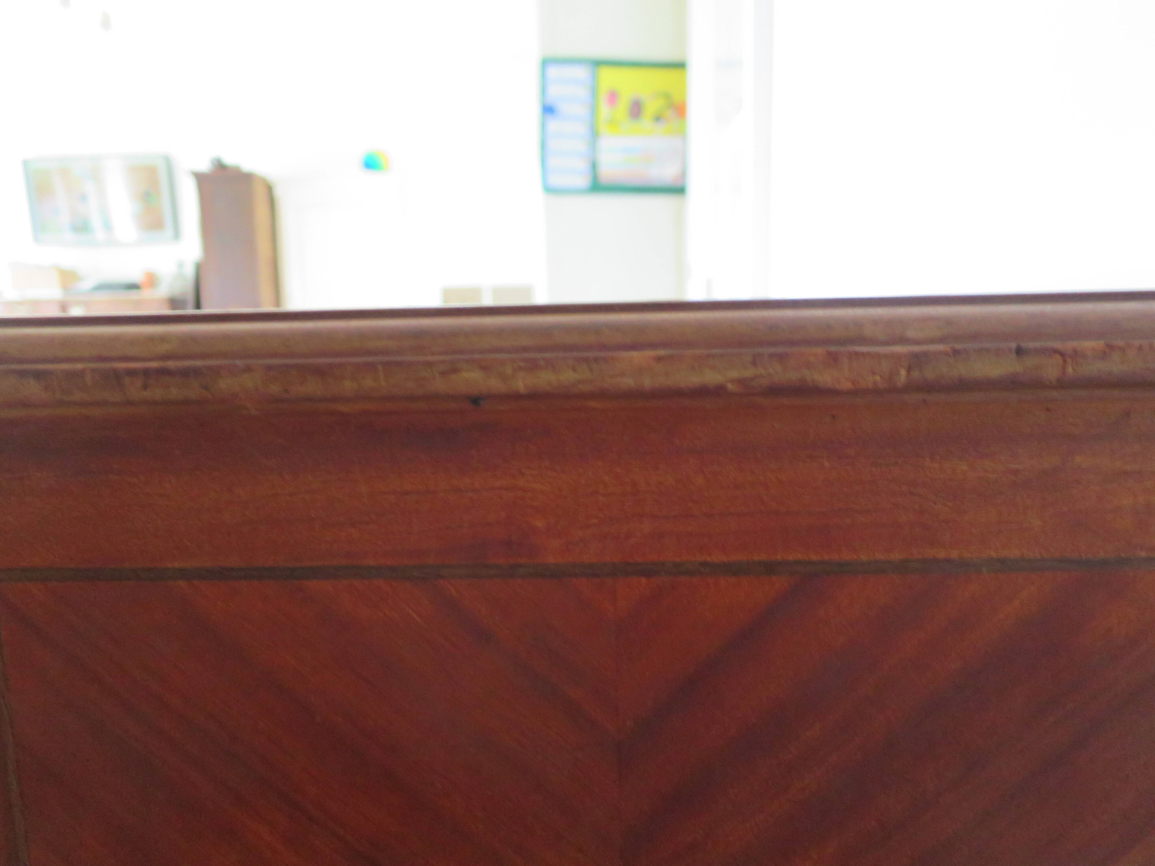 Louis XVI chest of drawers - Bronze - Butterfly wood veneer marquetry - 1930