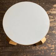 Tabouret Alvar Aalto e60 édition Artek mélamine blanche