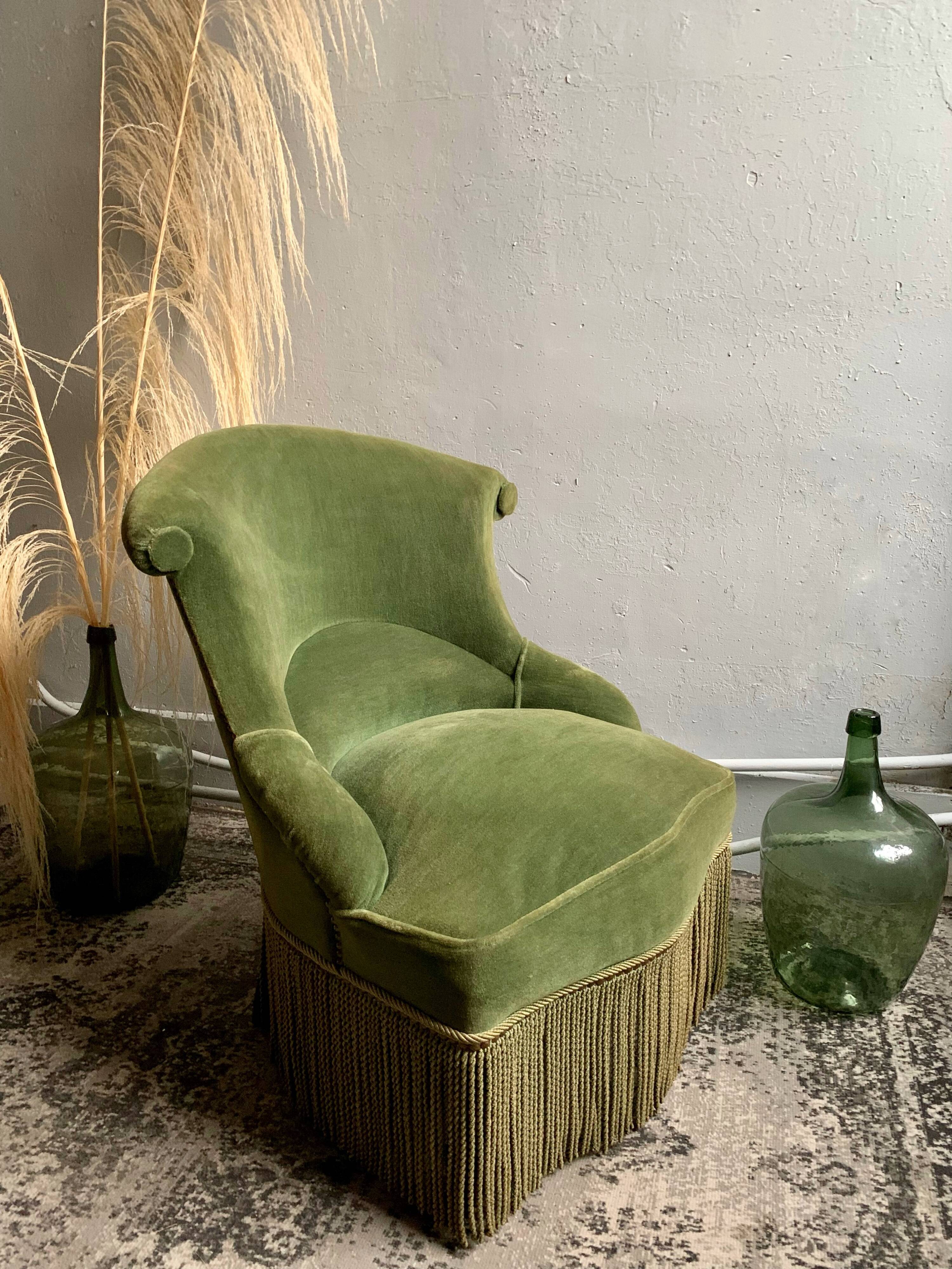 Toad armchair