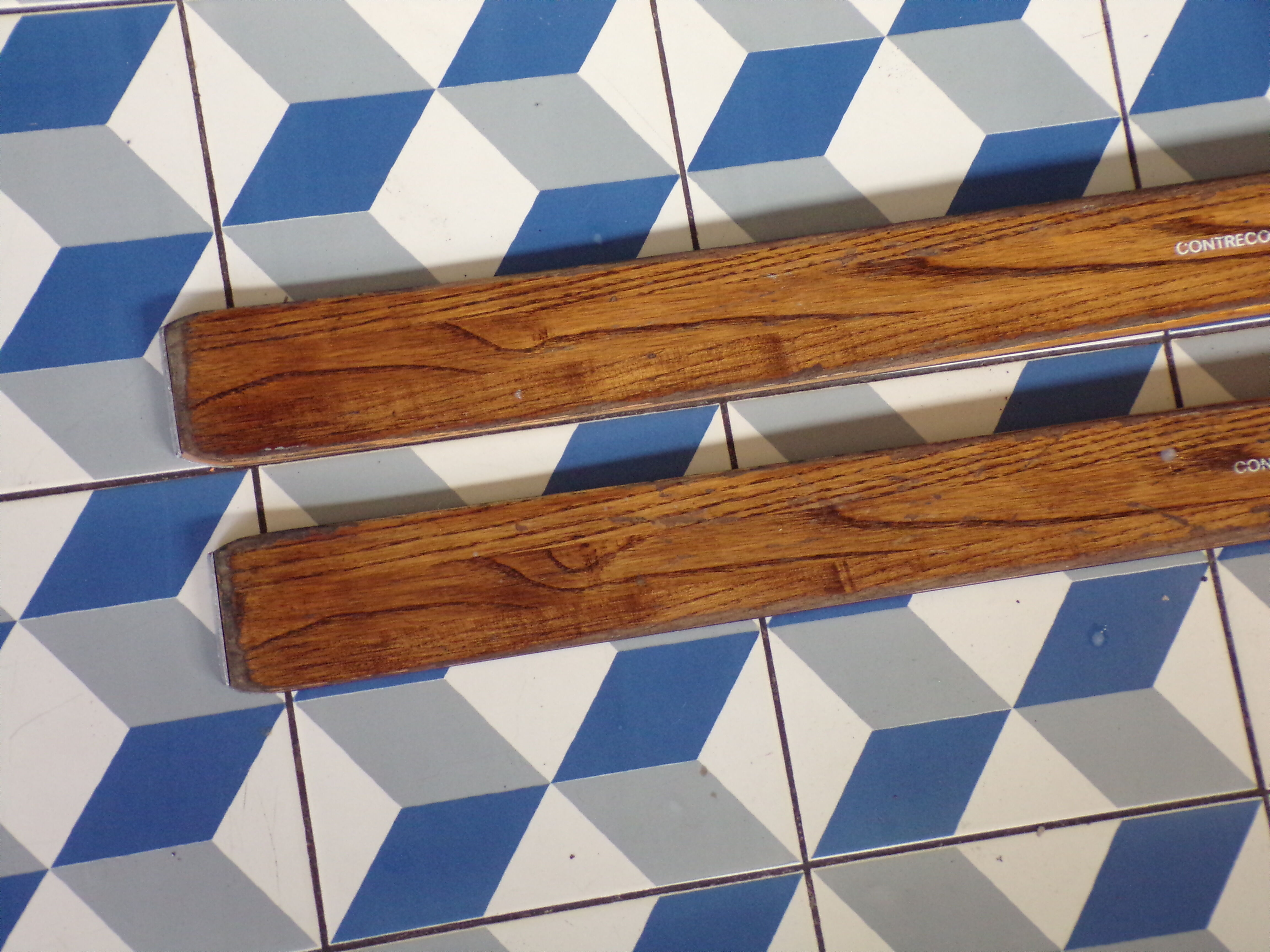 Pair of old wooden skis 197 cm