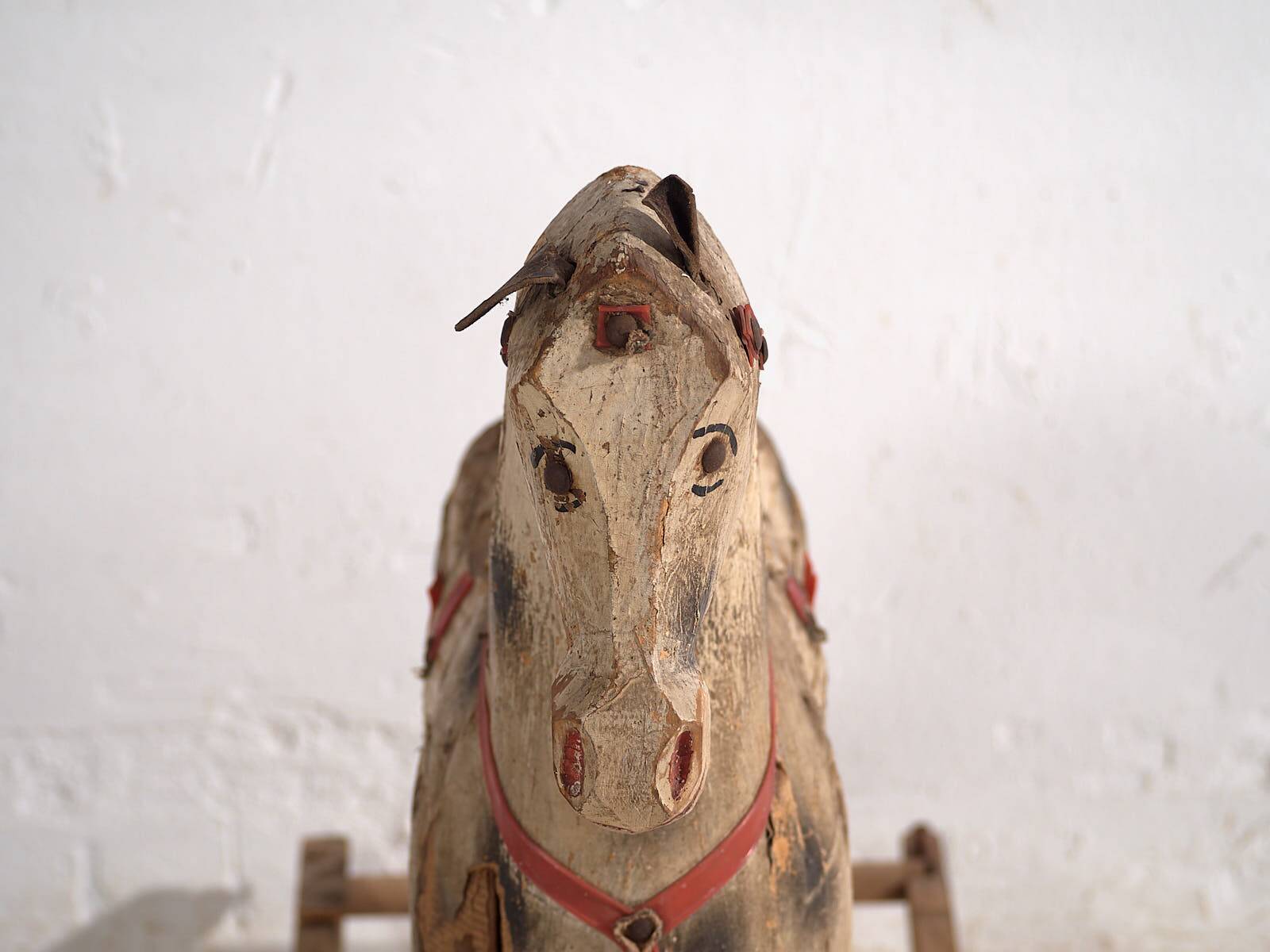 Cheval à bascule ancien (France, vers 1920)