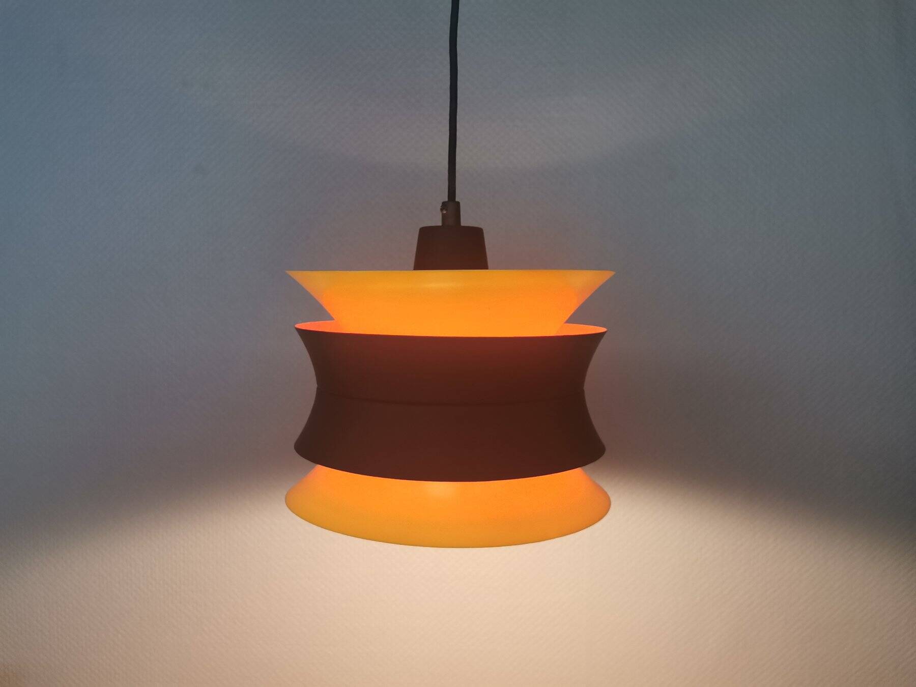 Hanging lamp, produced by Danish Lyskaer in the 1980s.