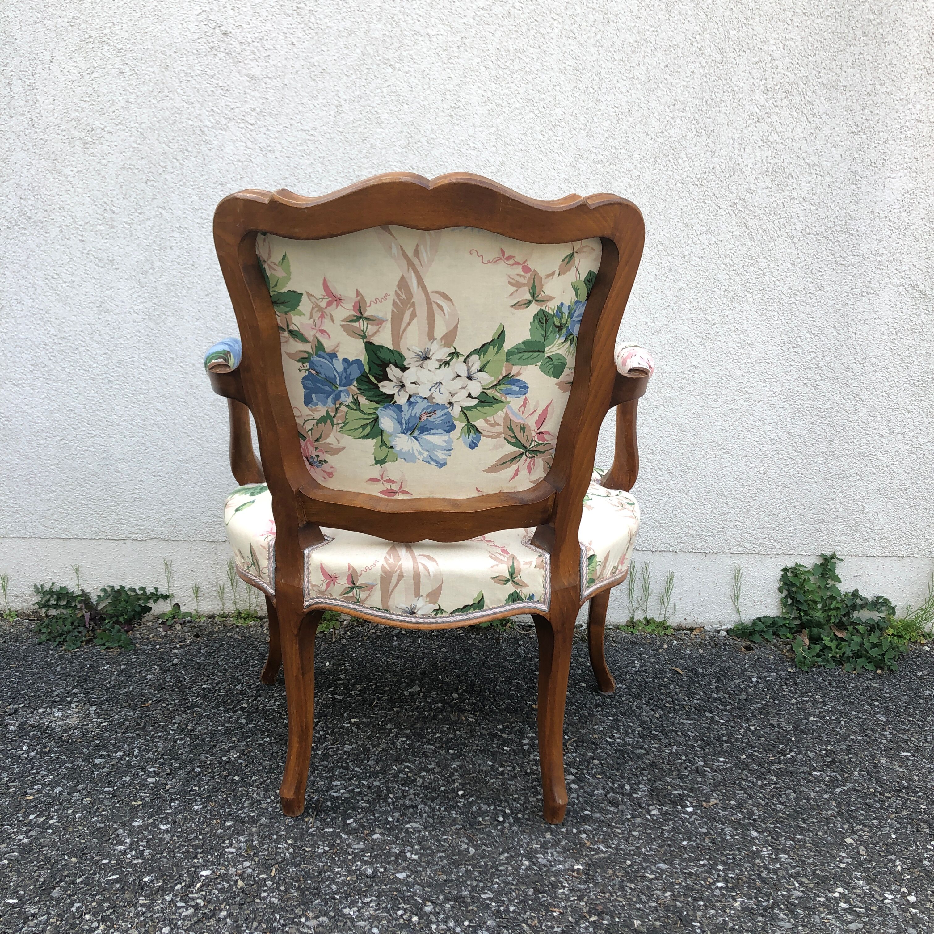 Cabriolet armchair