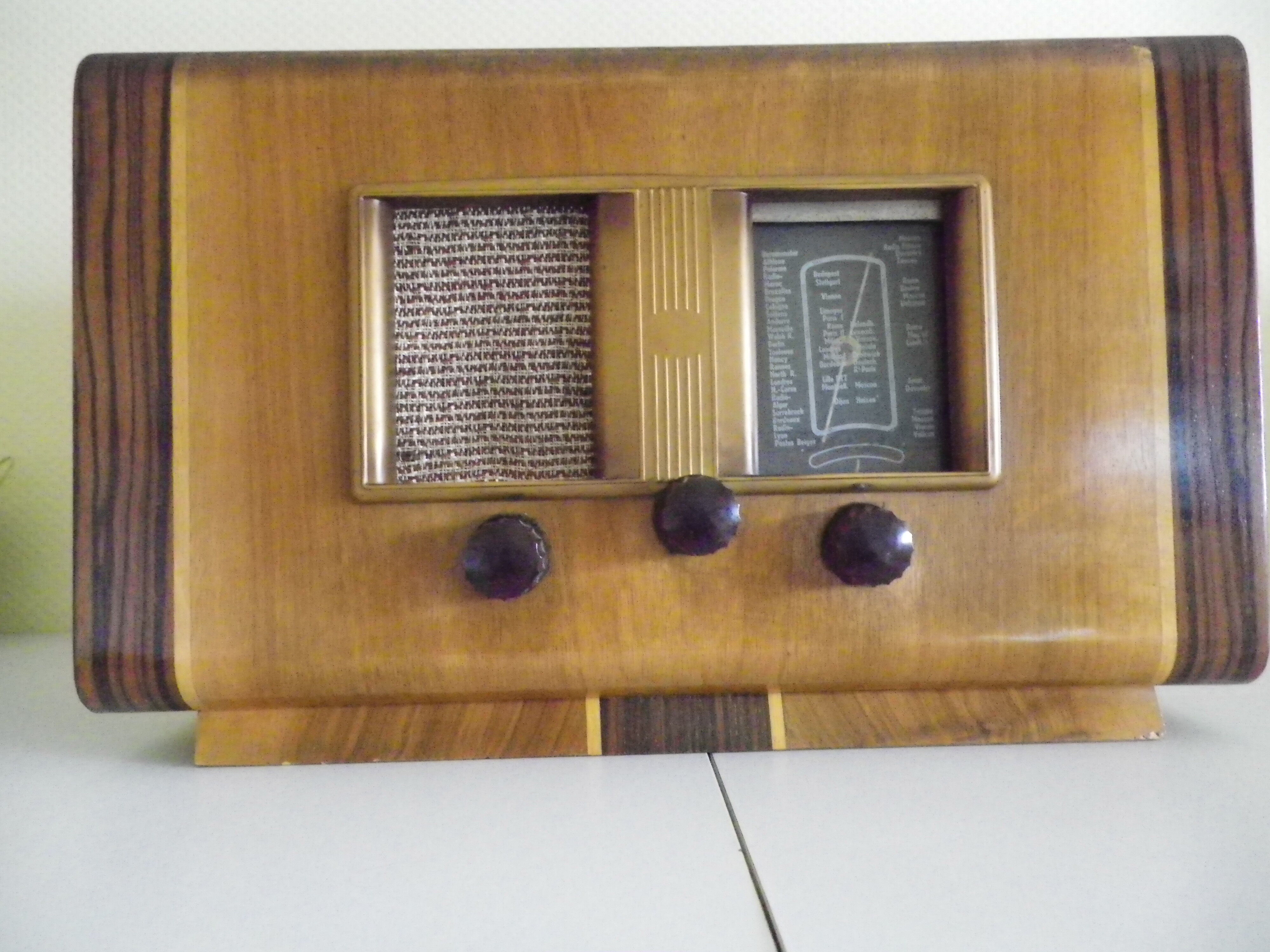 Vintage decoration radio station - Wood, Bakelite - Electroradio Institute, Paris - 50s