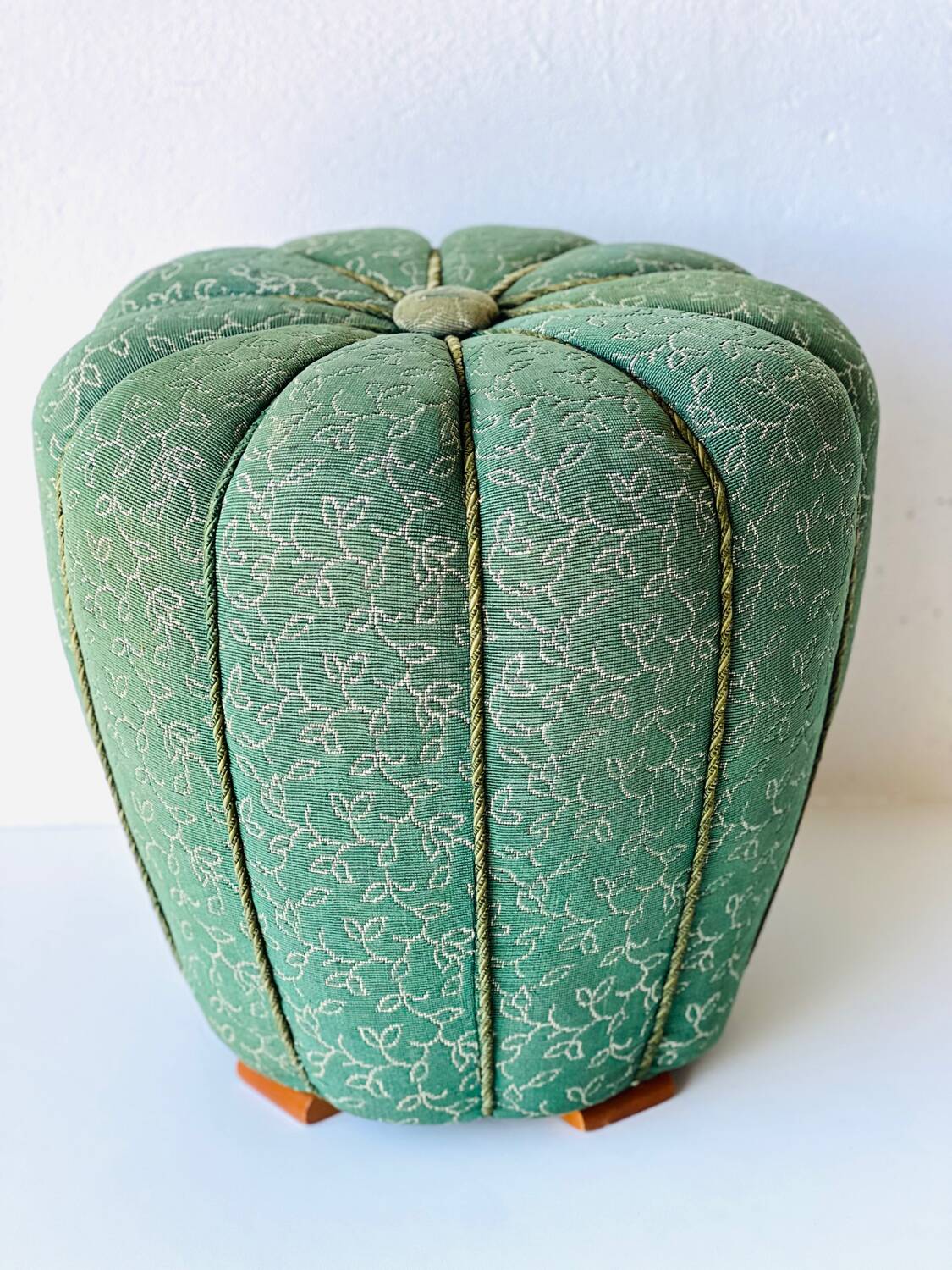 Tabouret de Jindrich Halabala, Cesky nabytek, 1950'