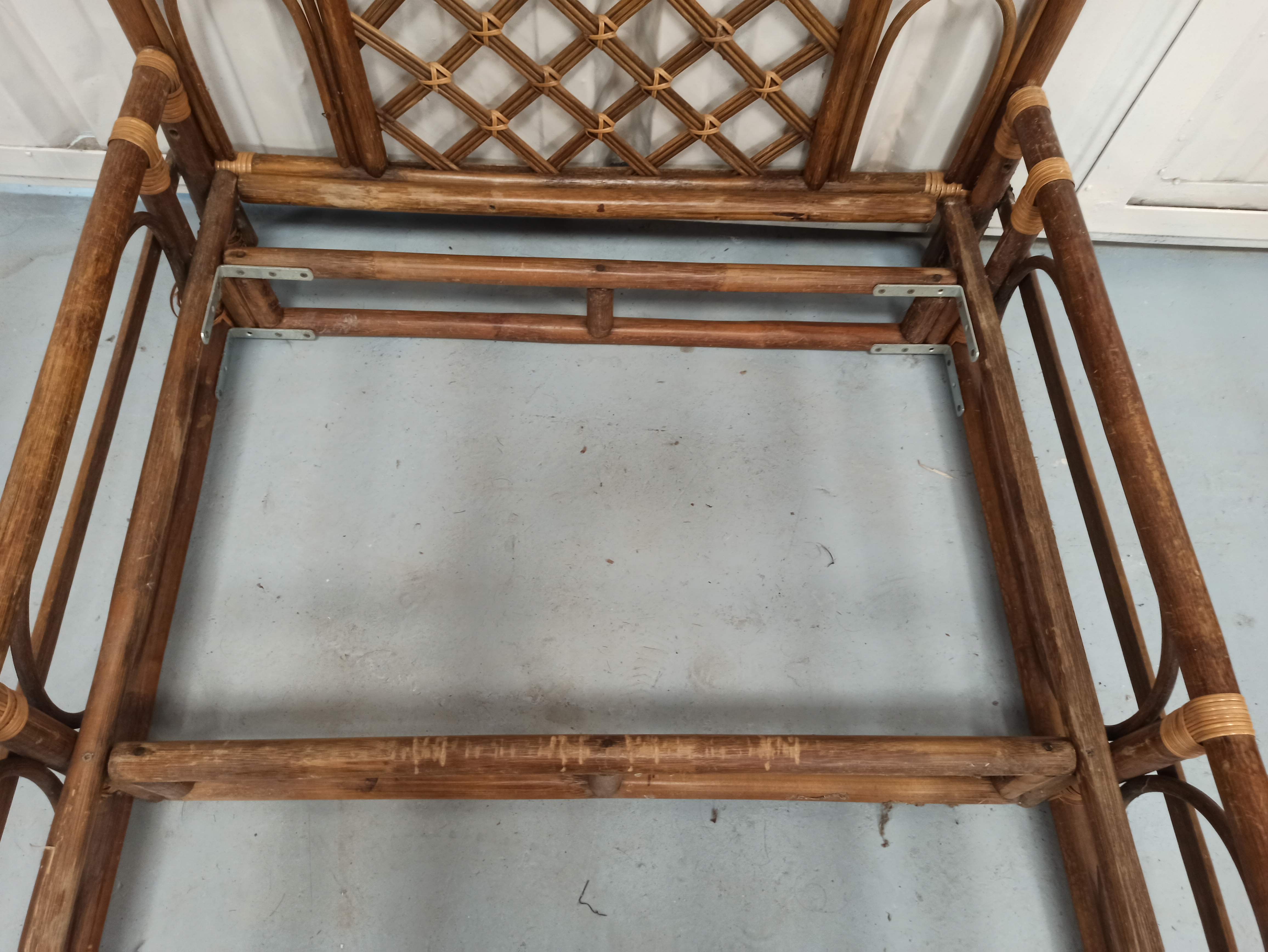 Rattan bamboo bed for one person