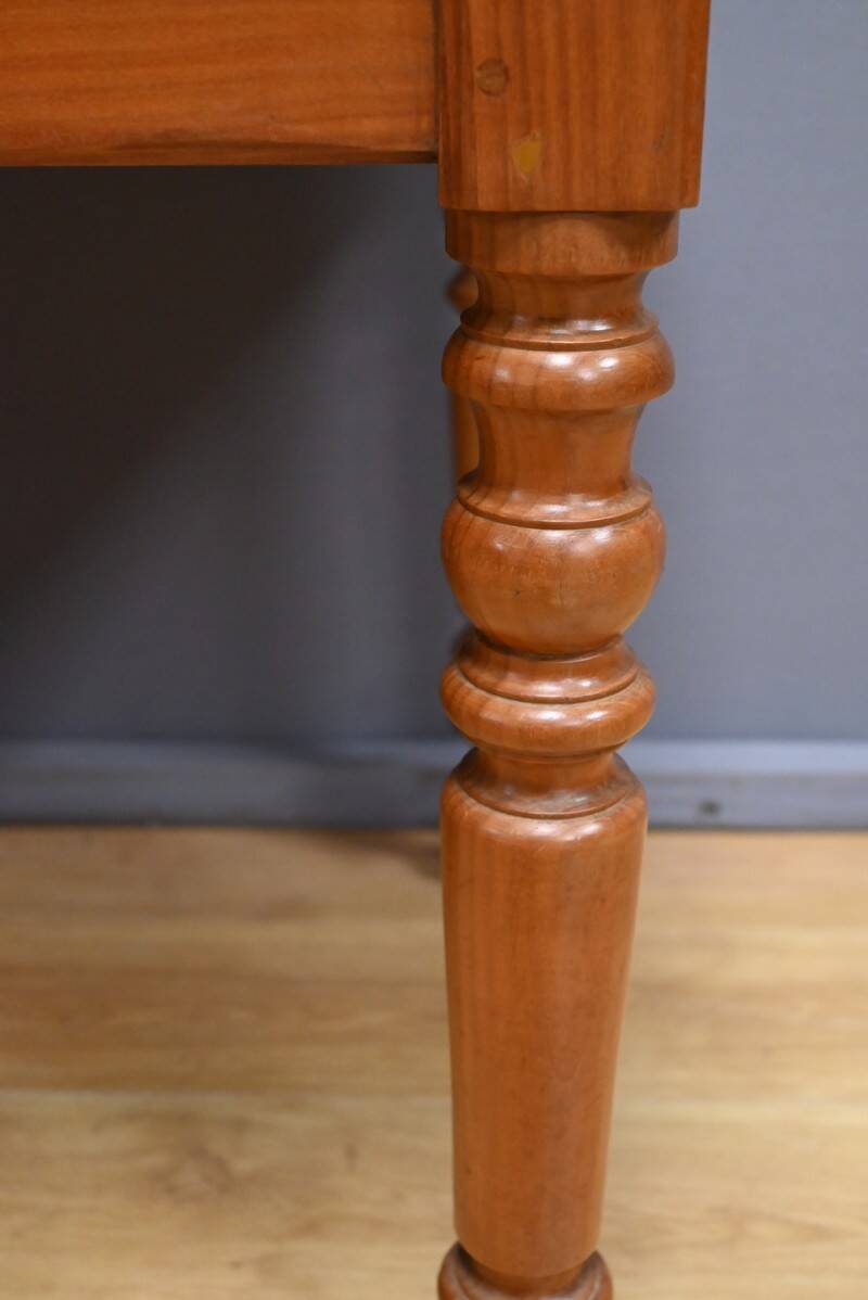 Farm table in cherry wood – late 19th century