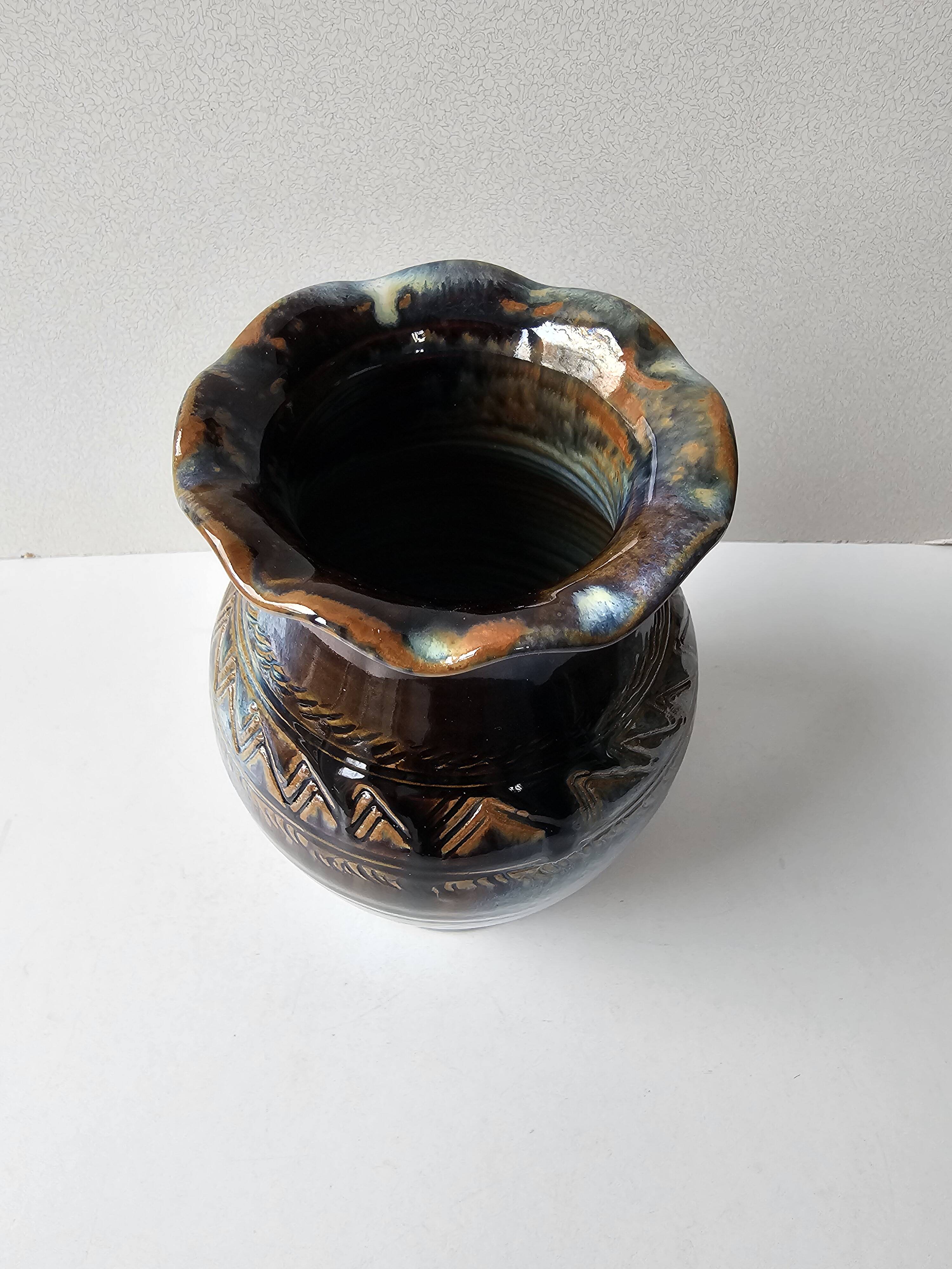 Glazed ceramic vase, signed (signature to be identified)