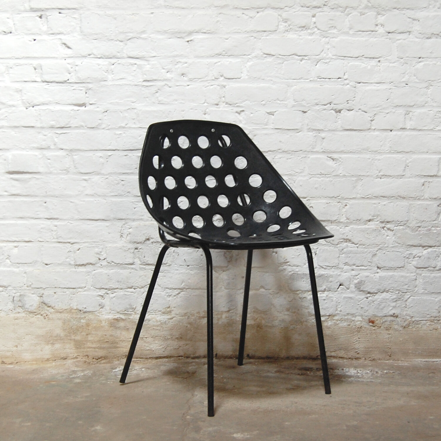 Set of 4 chairs model "Coquillage" by Pierre Guariche for Meurop