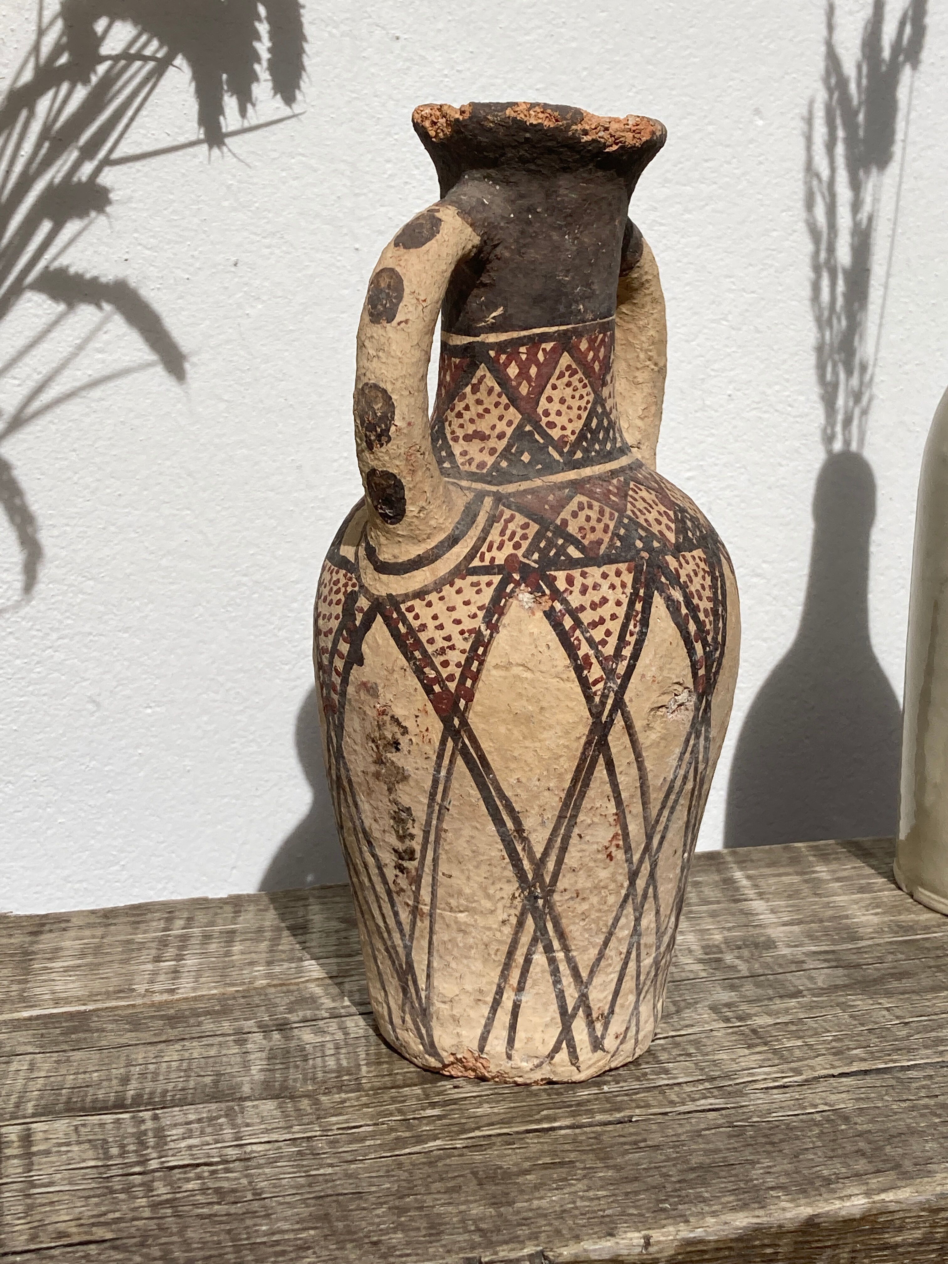 Berber water jar pottery vase in terracotta from the Rif