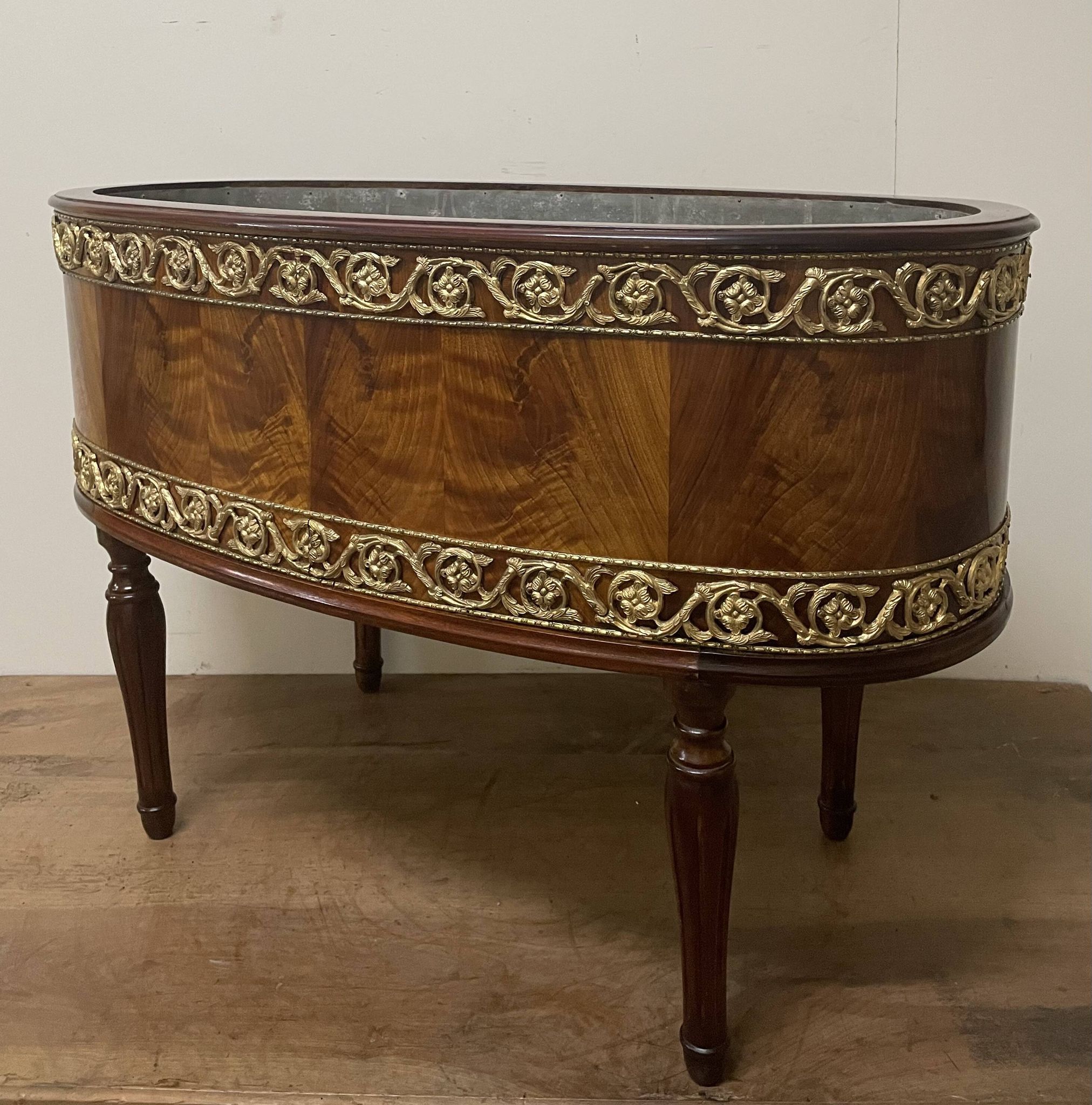 Jardinière en acajou de style louis xvi
