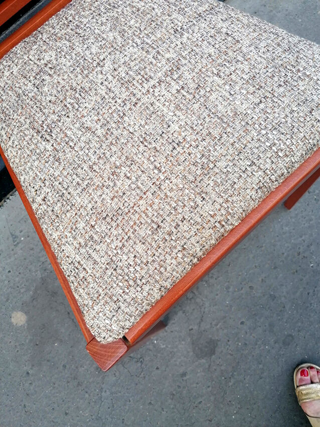 Four wooden chairs, Cinna 2000