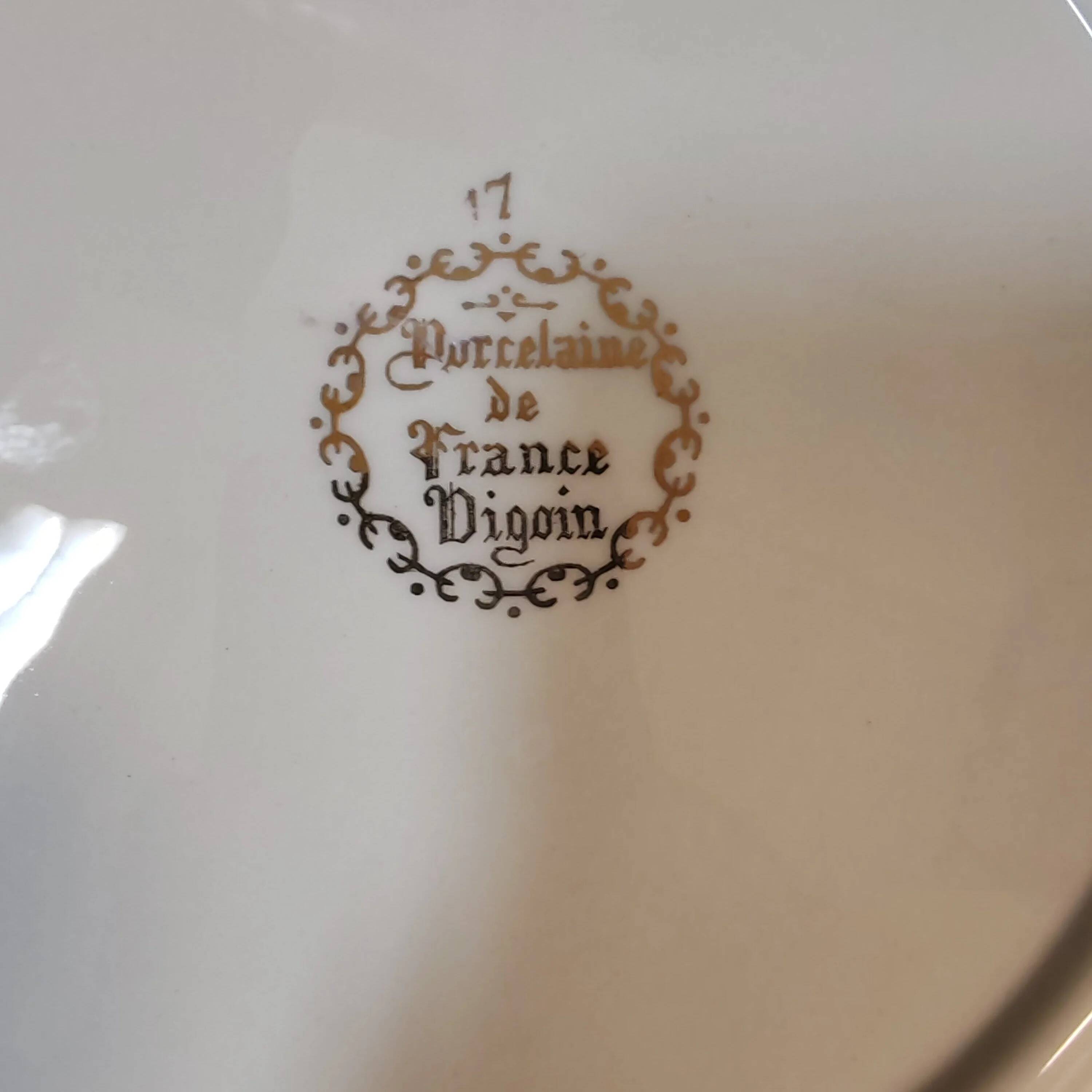 Hollow serving dish in Digoin porcelain