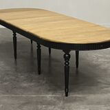 Elegant extendable oak table and black legs, 6/16 covers
