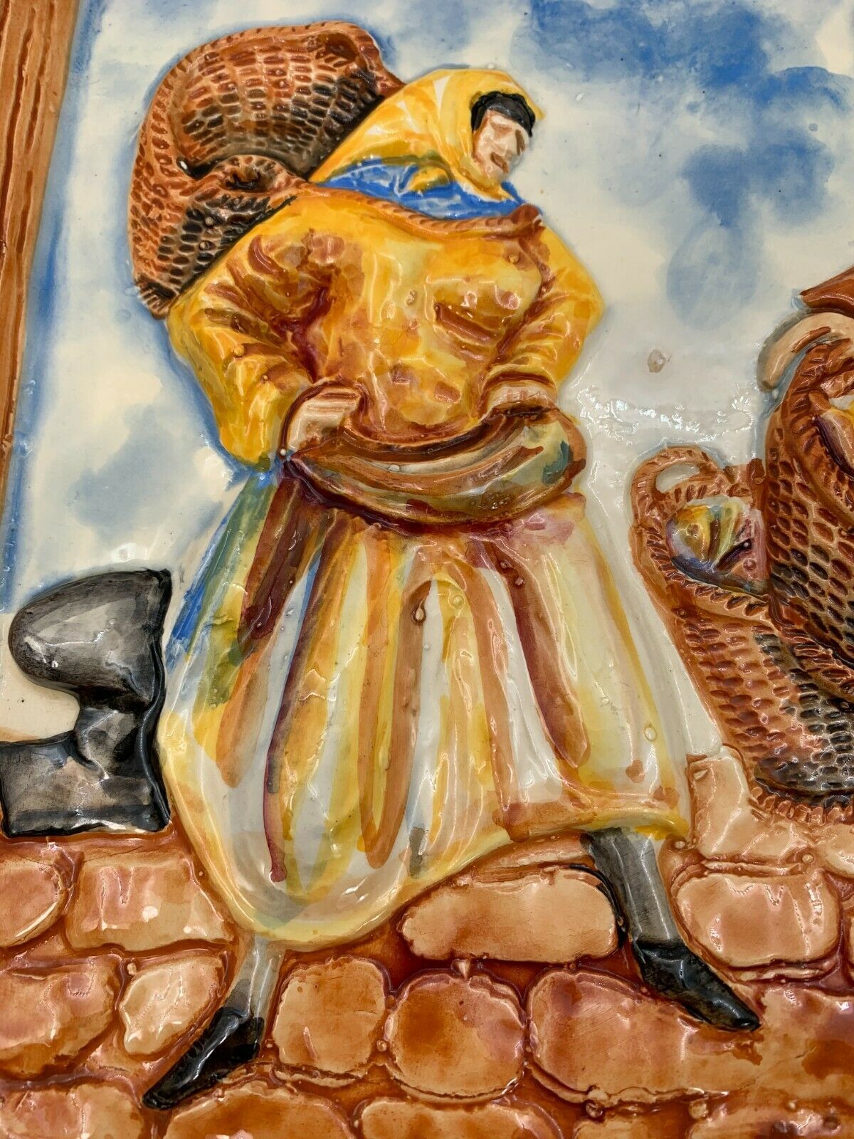 DISH IN BARBOTINE SCENE OF FISHERMAN 1960 FORT RELIEF RENE DELARUE DEVRES