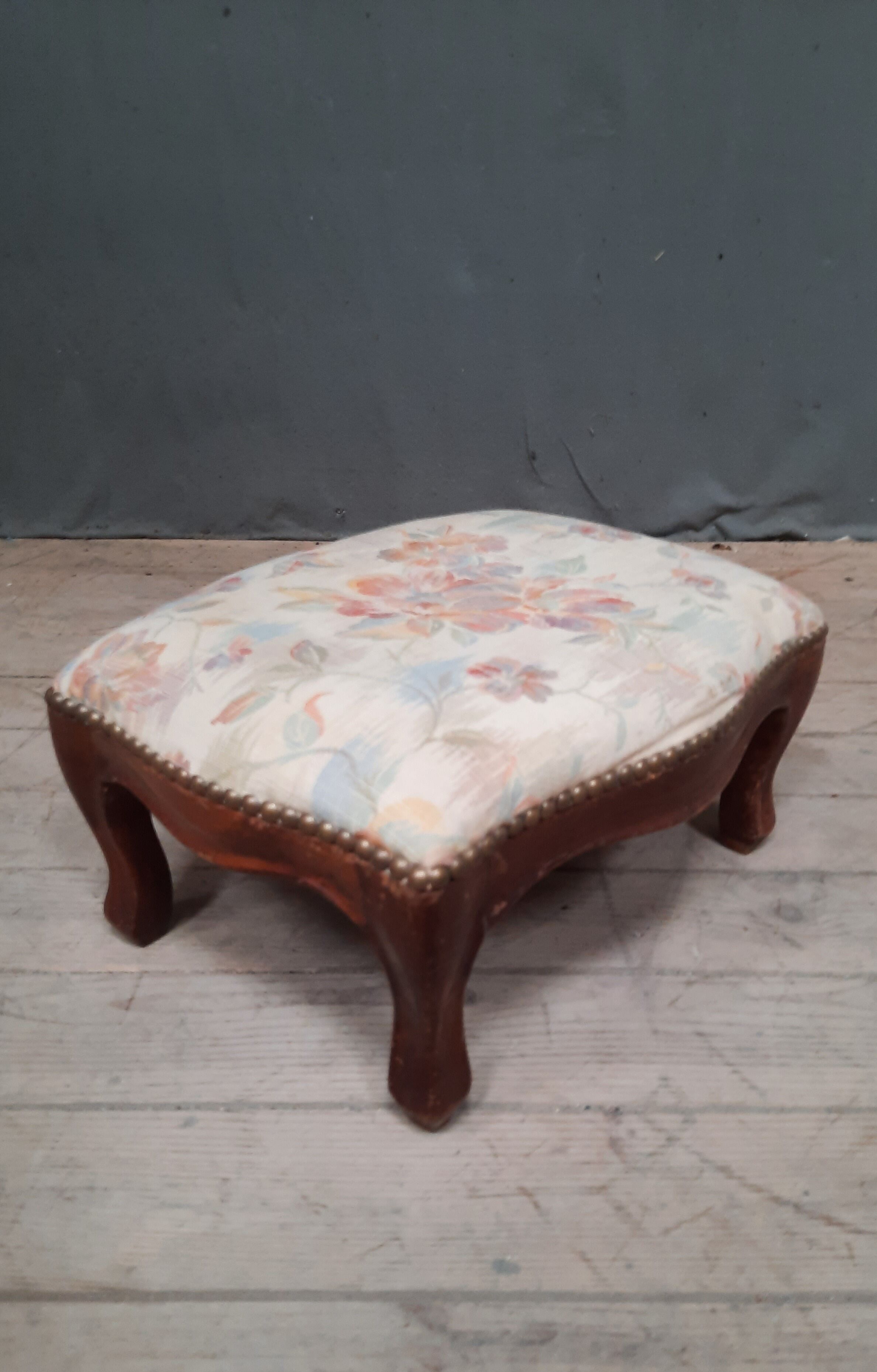 Footrest Louis XV style