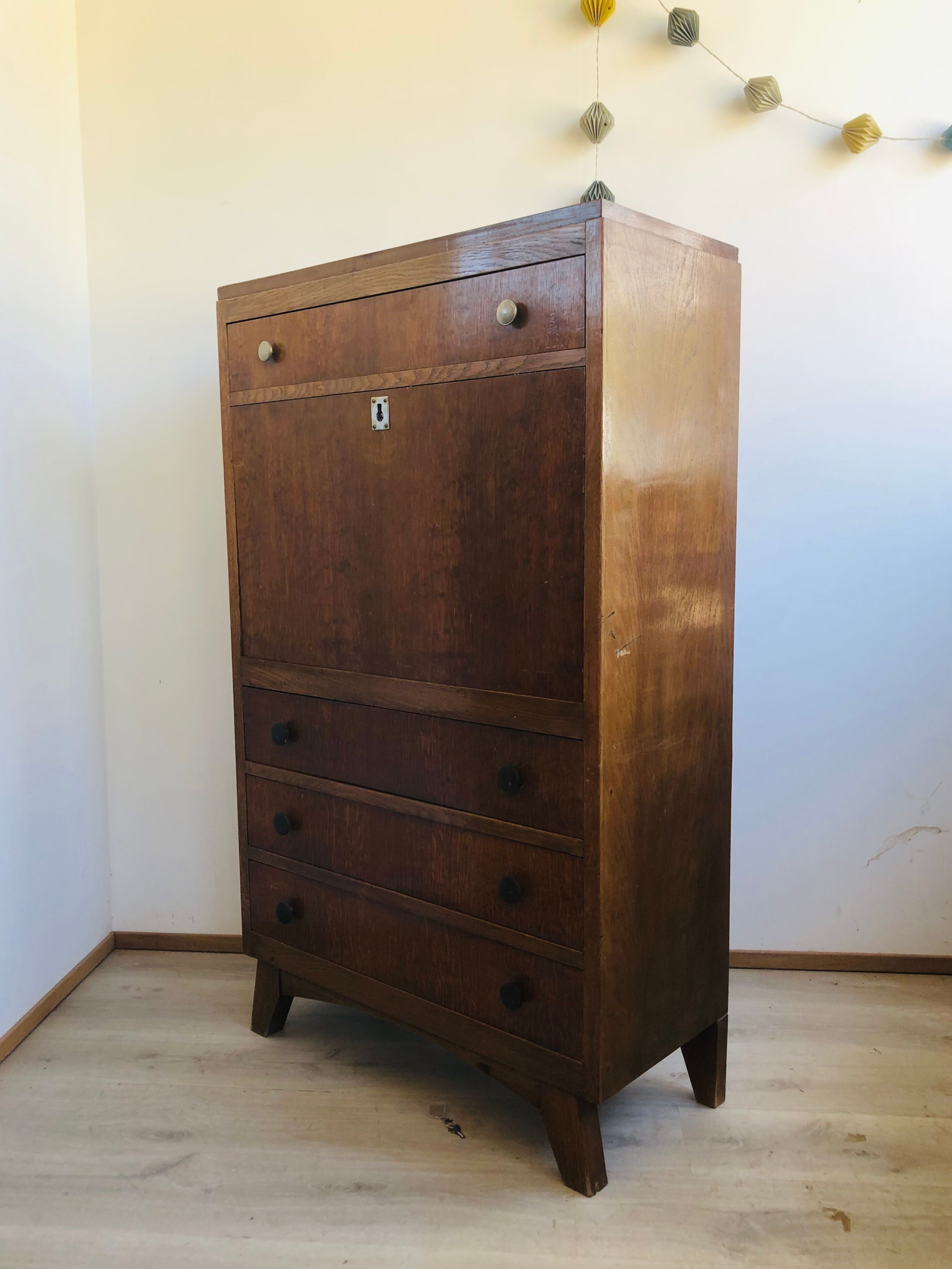 Surprising administrative secretary 50s in his patina