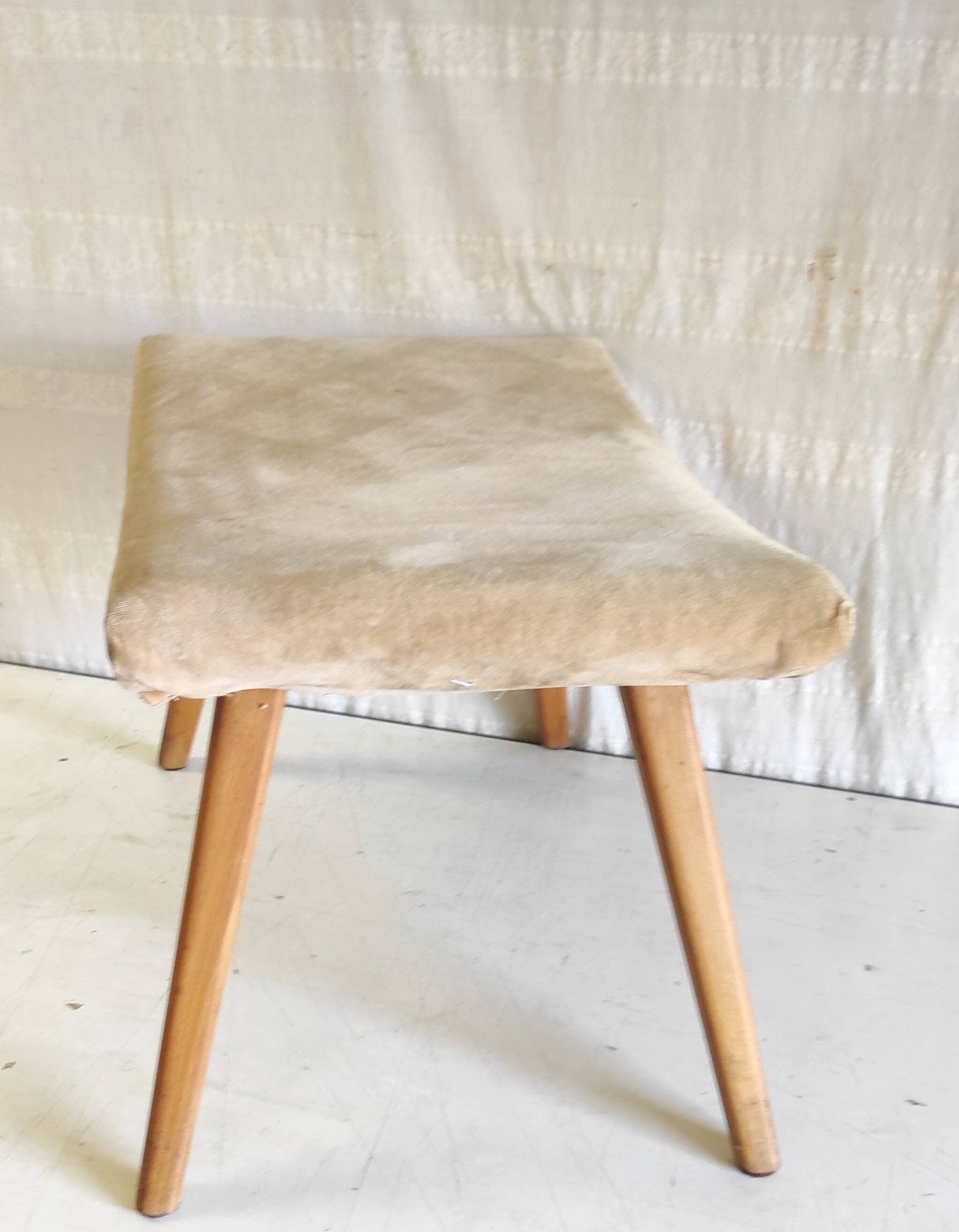 Modernist stool in solid wood - 1950s/60s