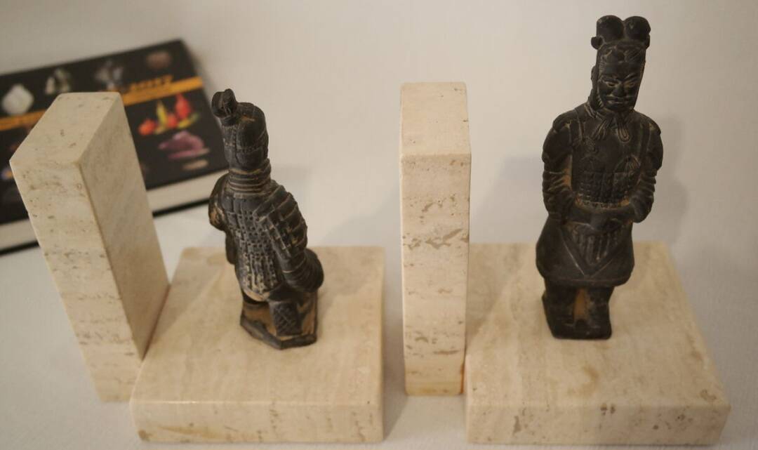 Paire de serre-livres vintage en travertin