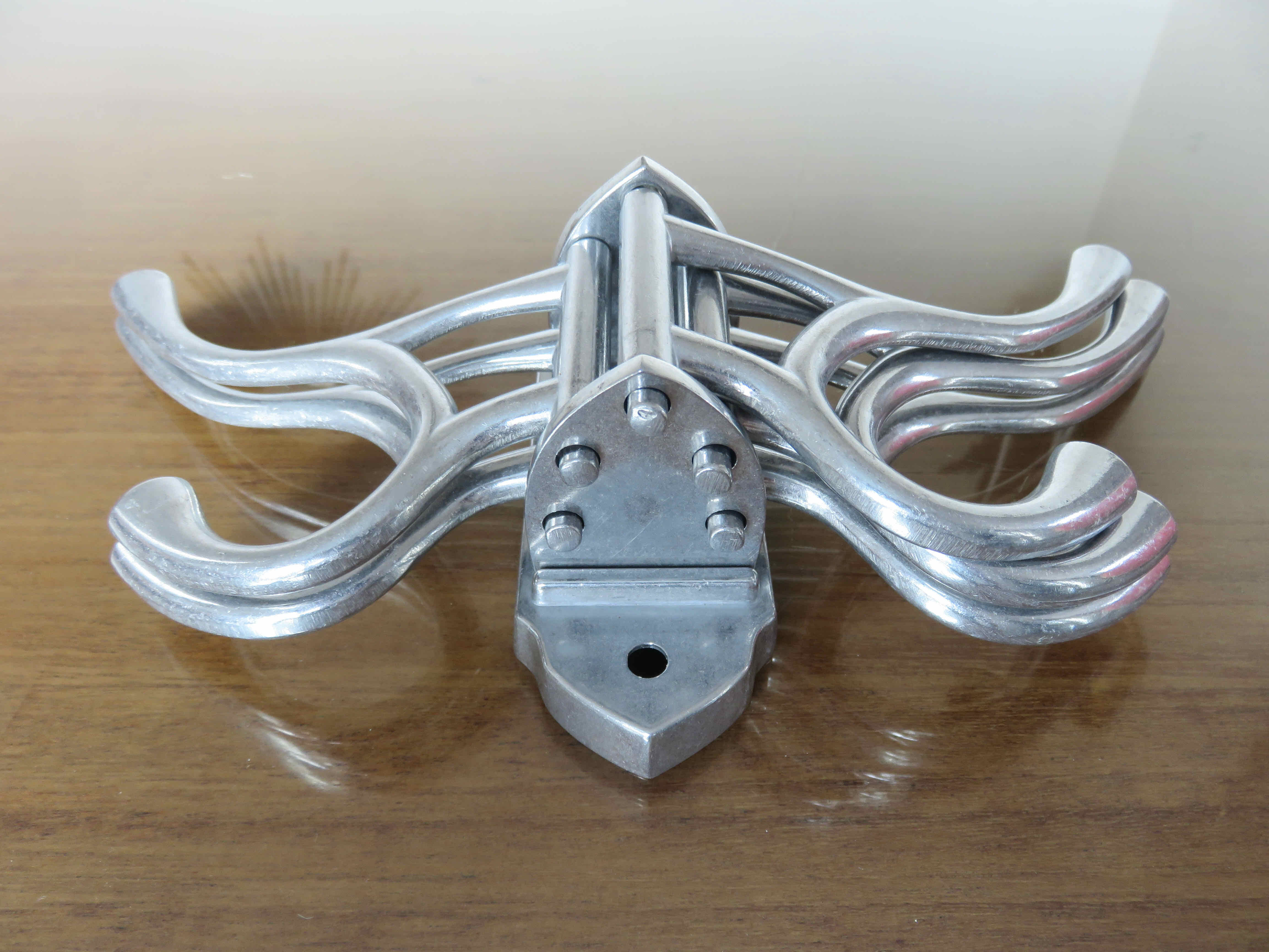 Swivel aluminum wall coat rack bistro, factory