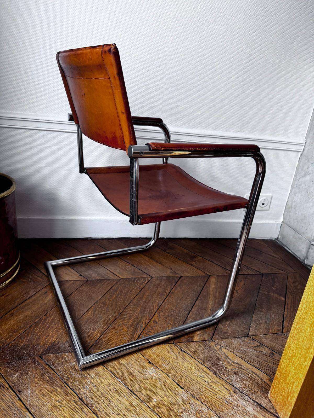4 Matteo Grassi cantilever chairs in cognac leather