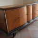 Enfilade-Buffet Vintage Louis XVI Modernisé. Marqueterie en Chevrons