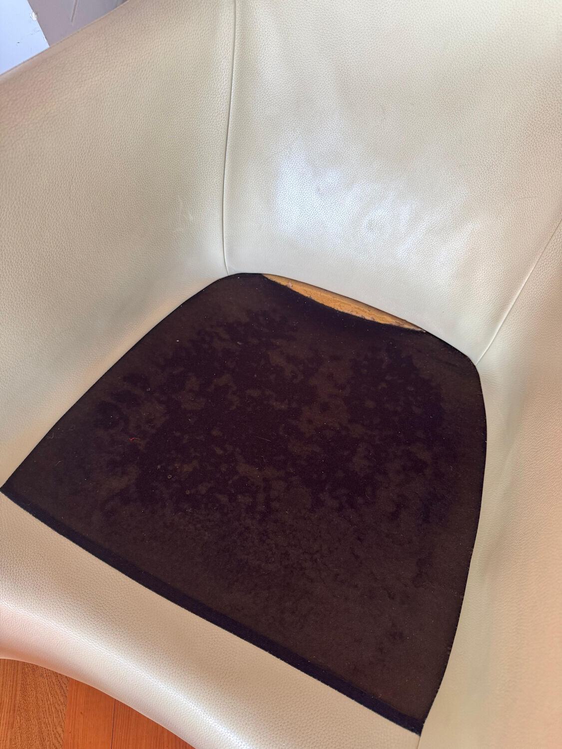 "Loge" armchairs & ottoman by Gérard Van den Berg for Montis, 1980s