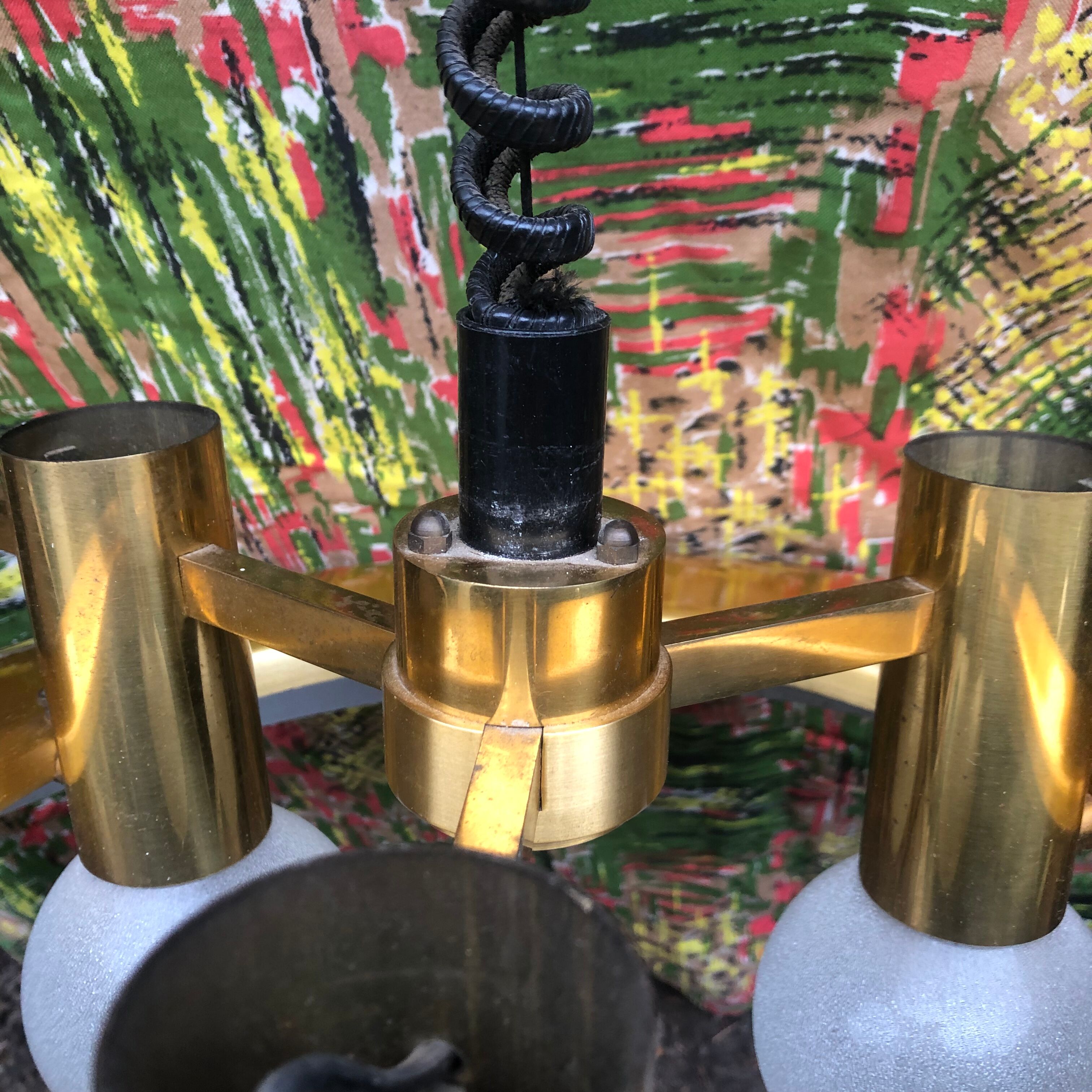 Suspension doré années 70