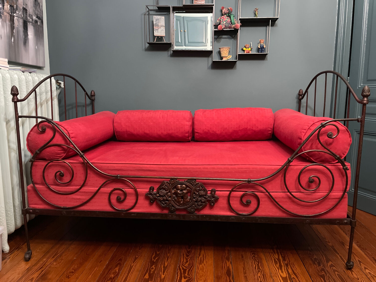Lit banquette en fer forgé