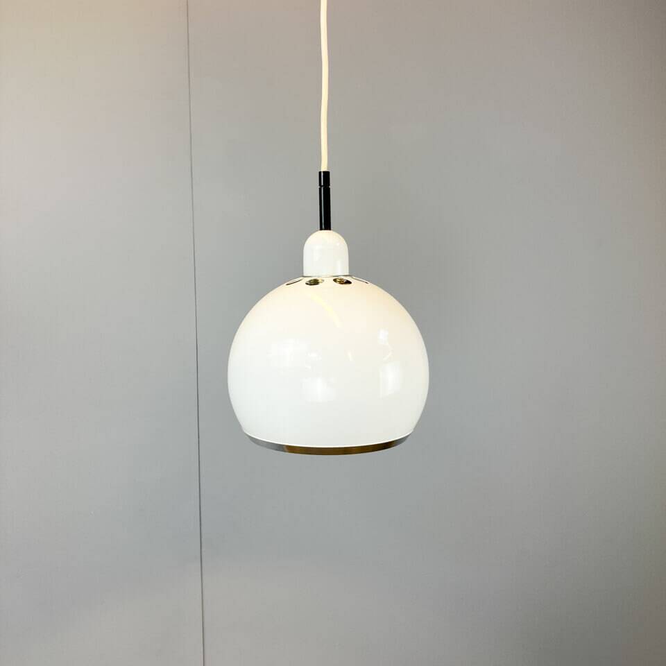 Ball light, white lacquered metal, vintage from the 70s