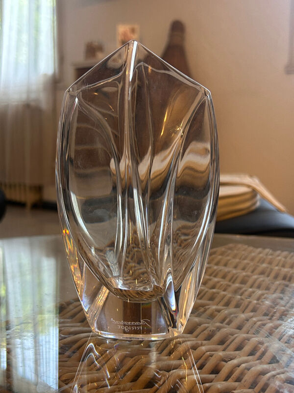 Vase d’exeption en cristal Baccarat signé RRigot