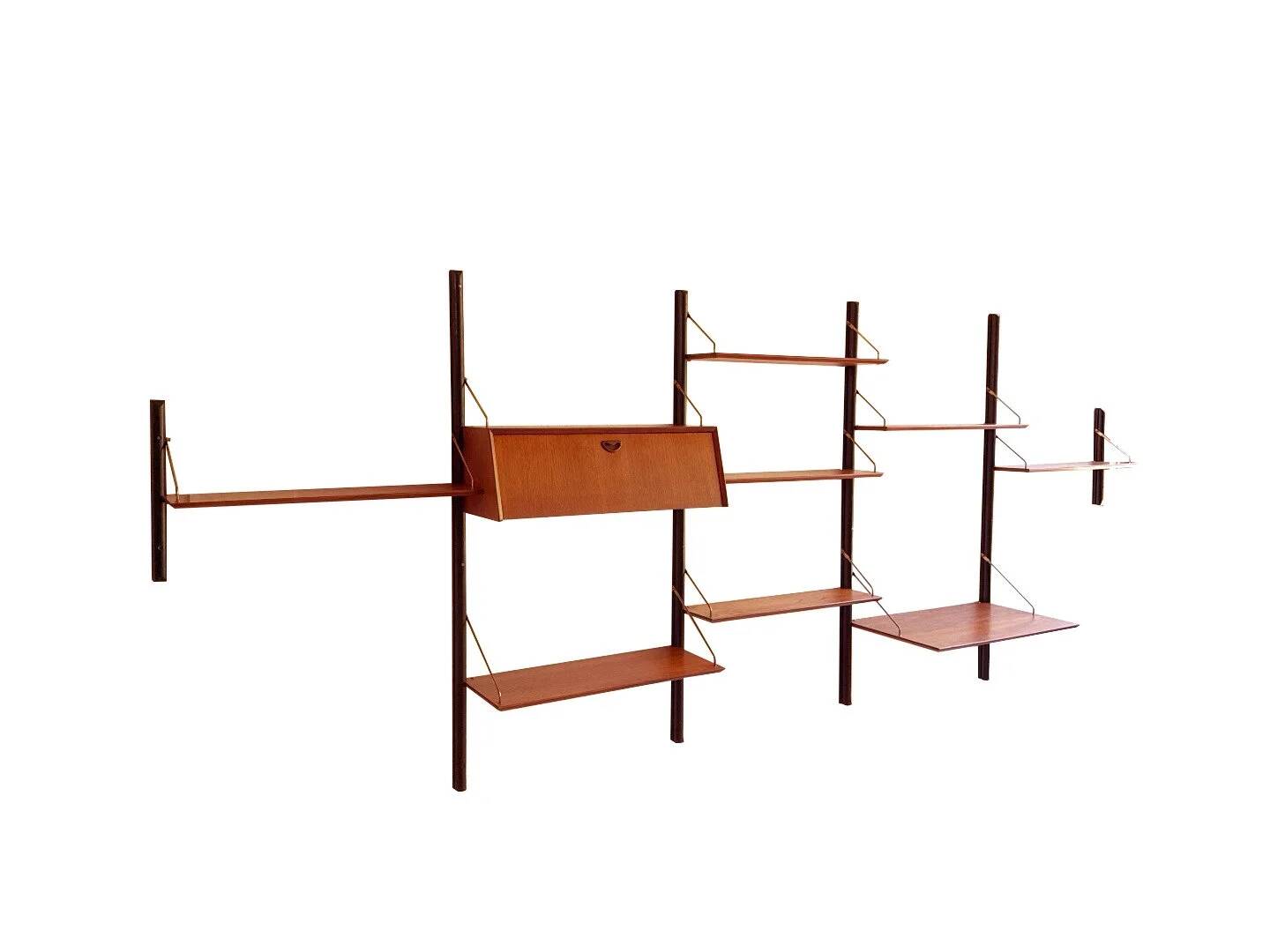 Un ensemble mural vintage de 5 pièces avec bureau par Louis van Teeffelen.