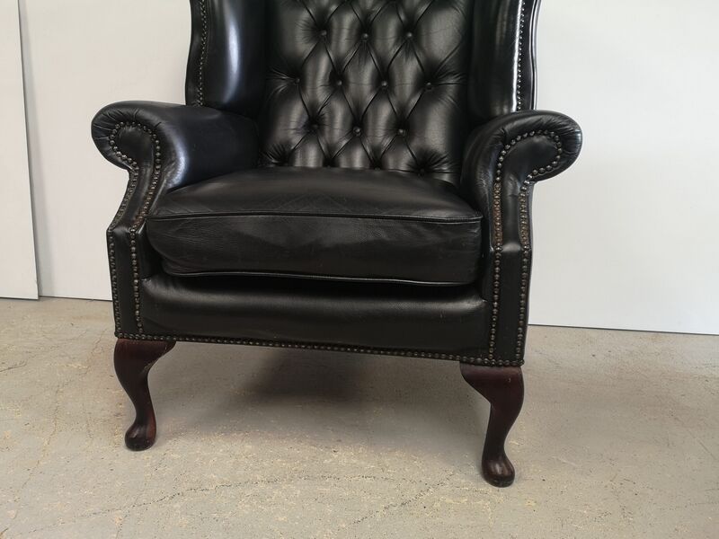 Fauteuil bergère chesterfield cuir noir