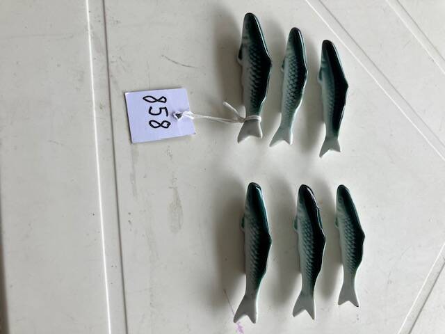 Knife holder